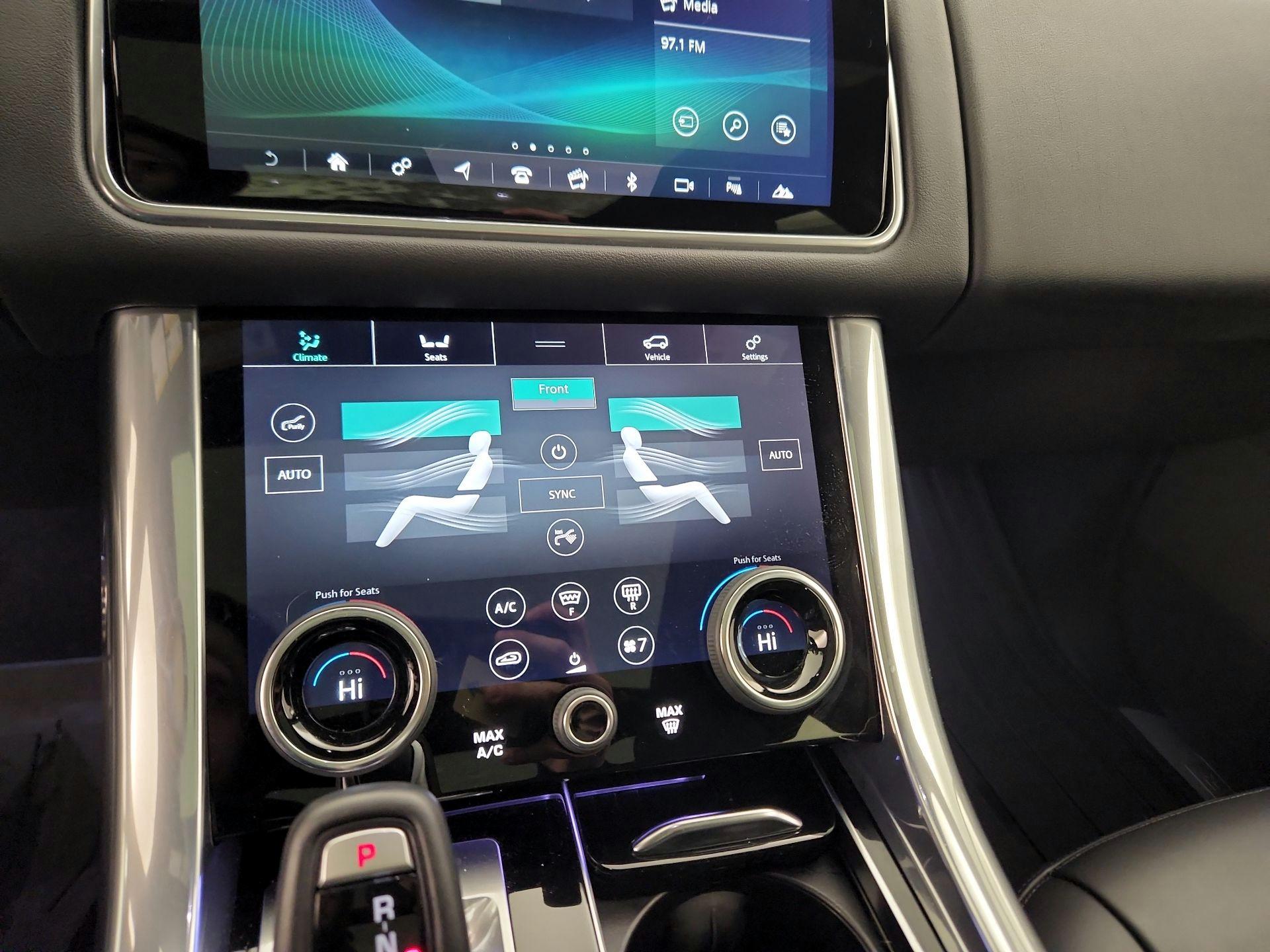 Thumbnail: 2022 Land Rover Range Rover Sport - 17