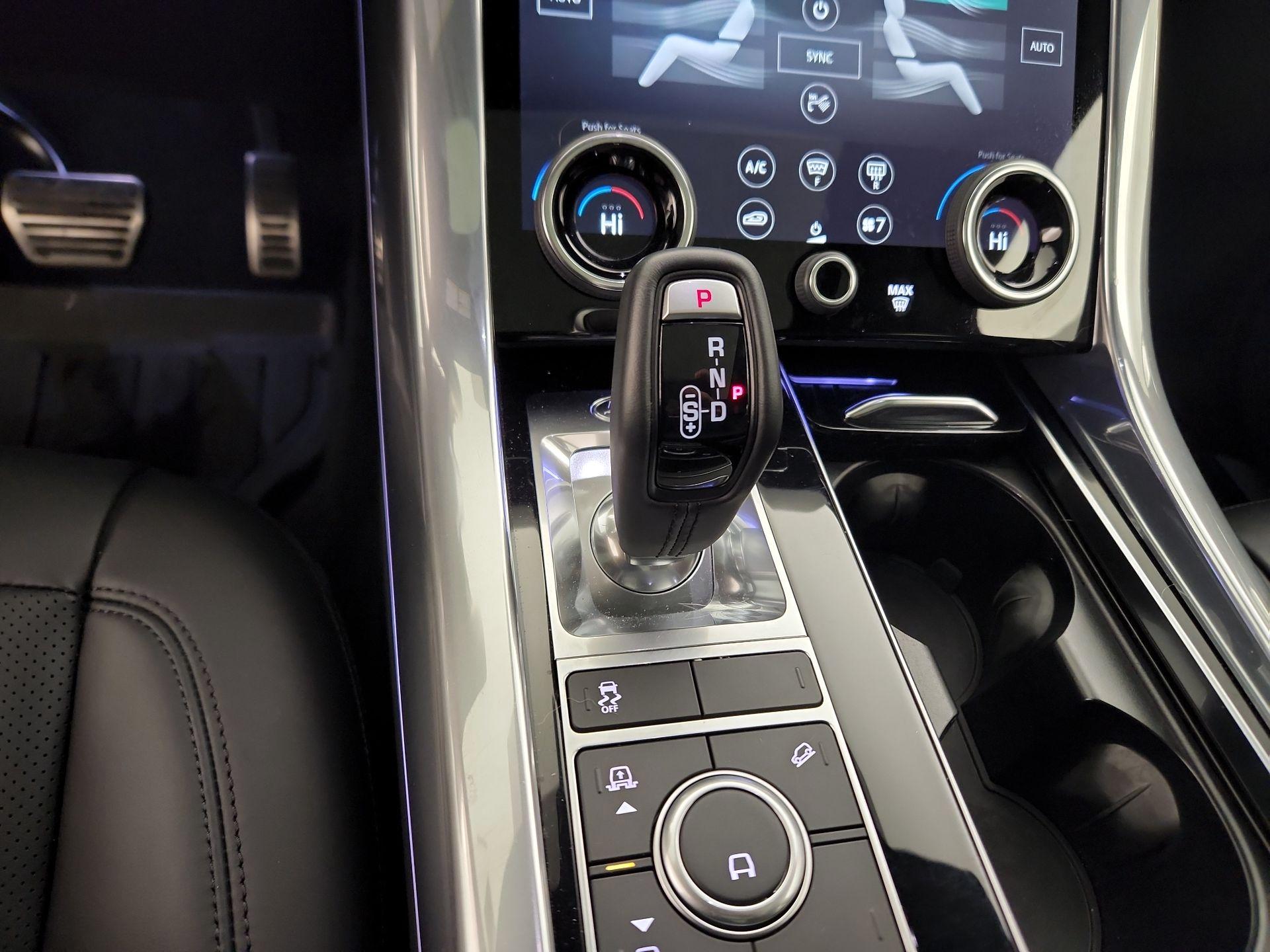 Thumbnail: 2022 Land Rover Range Rover Sport - 18