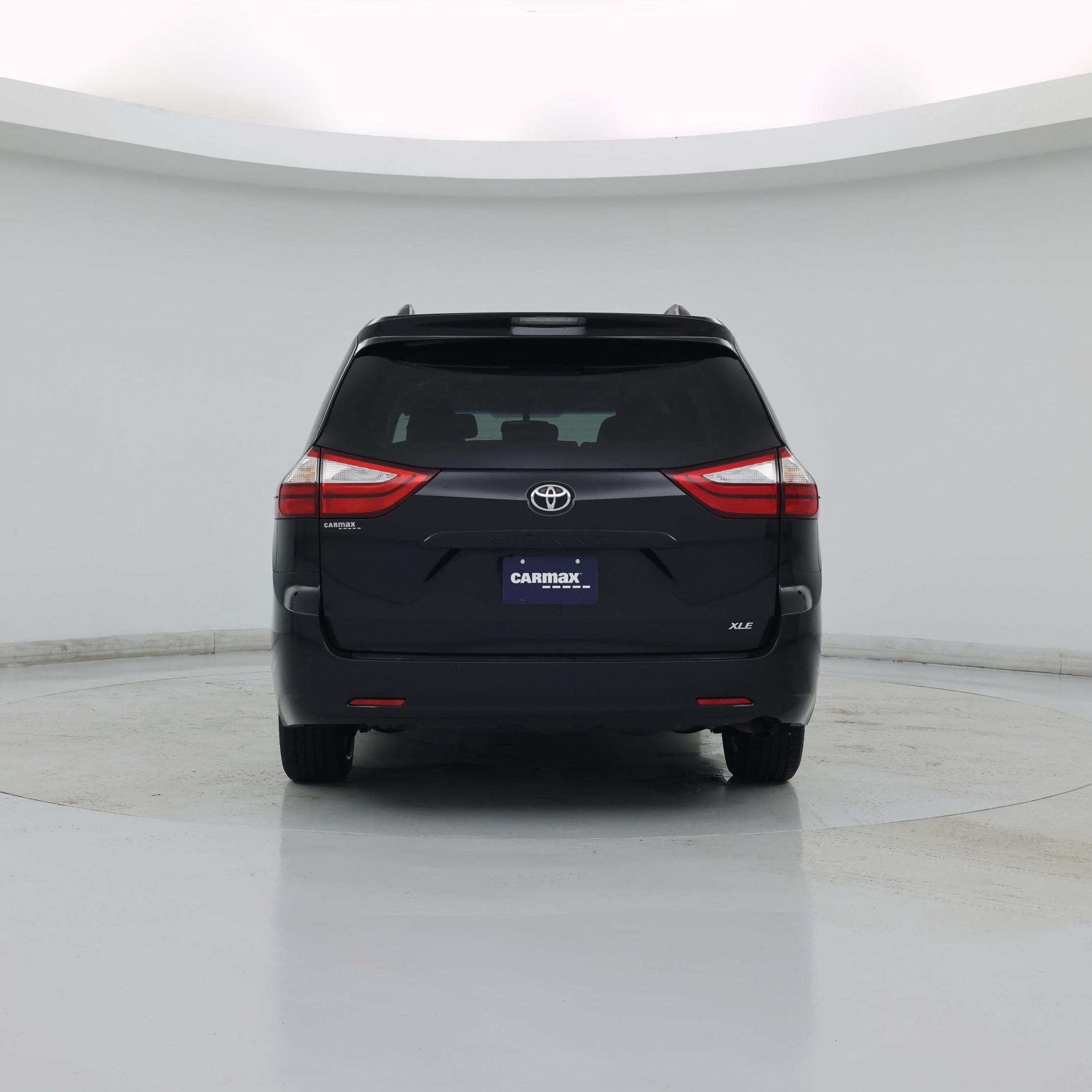 Thumbnail: 2017 Toyota Sienna - 6