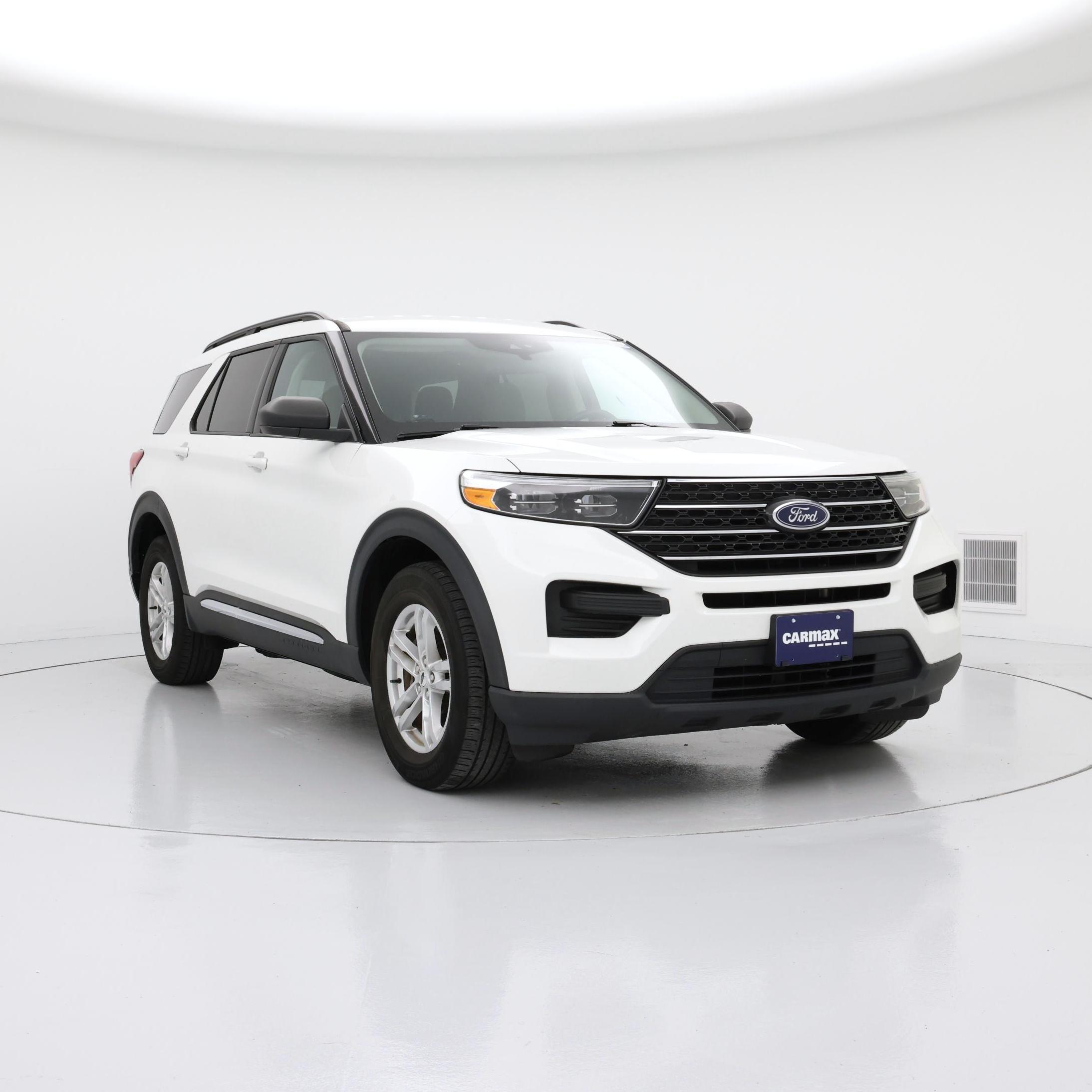 White 2022 Ford Explorer SUV / Crossover All-Wheel Drive Automatic
