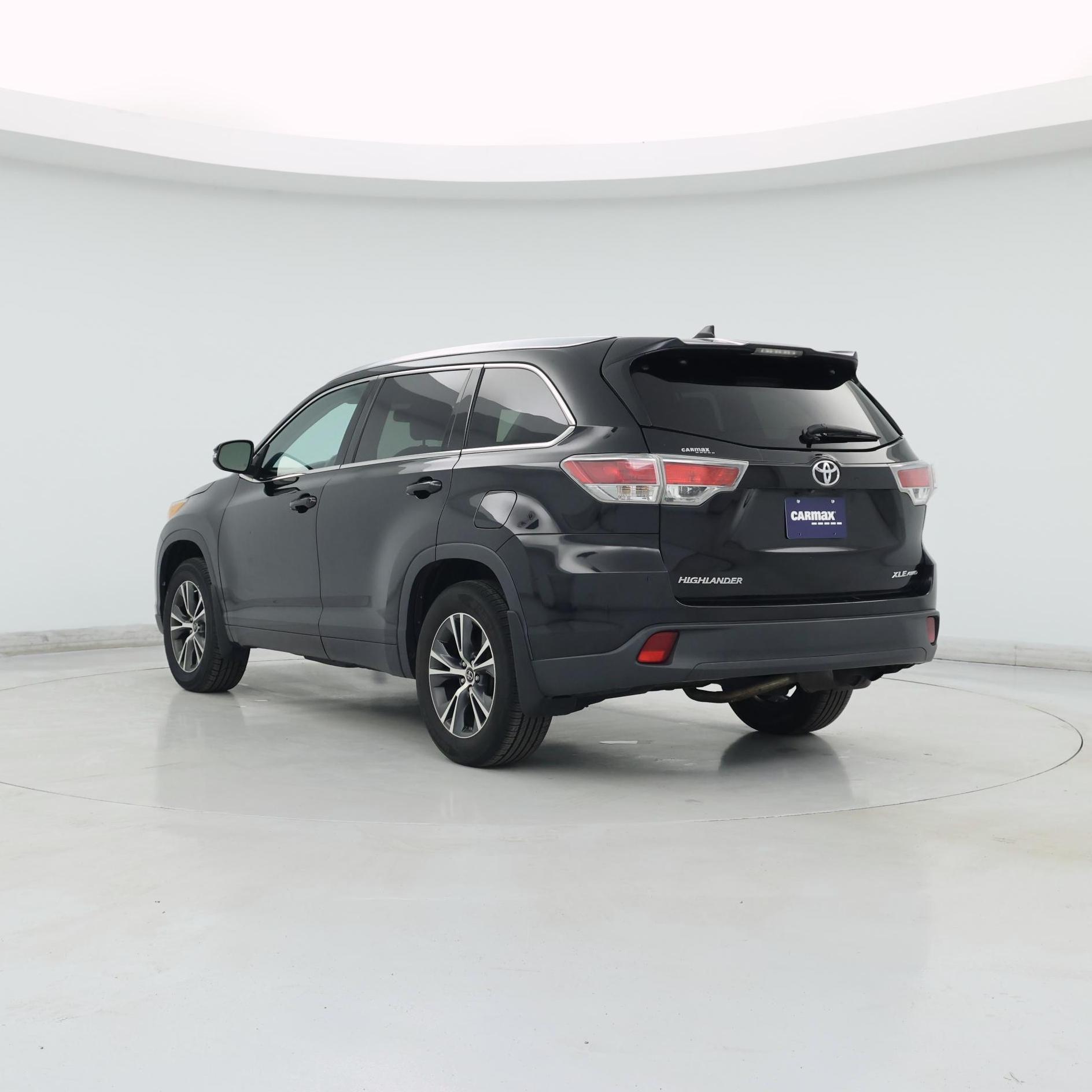 Thumbnail: 2016 Toyota Highlander - 2