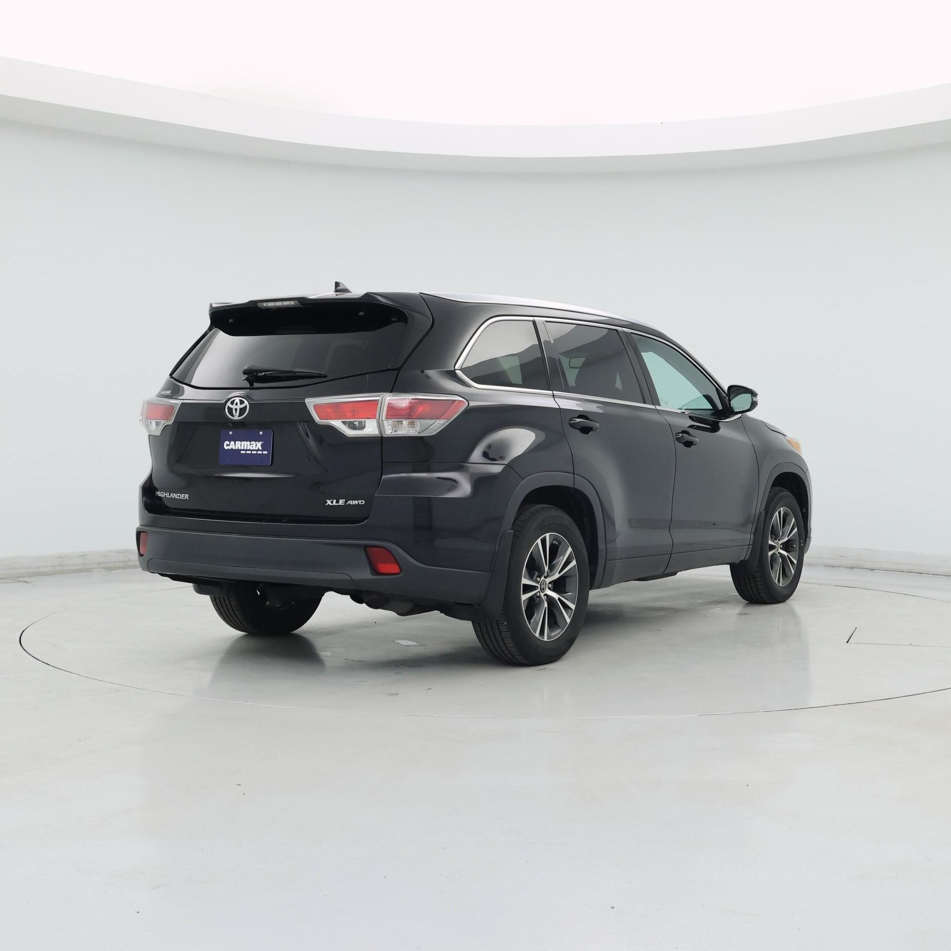 Thumbnail: 2016 Toyota Highlander - 8
