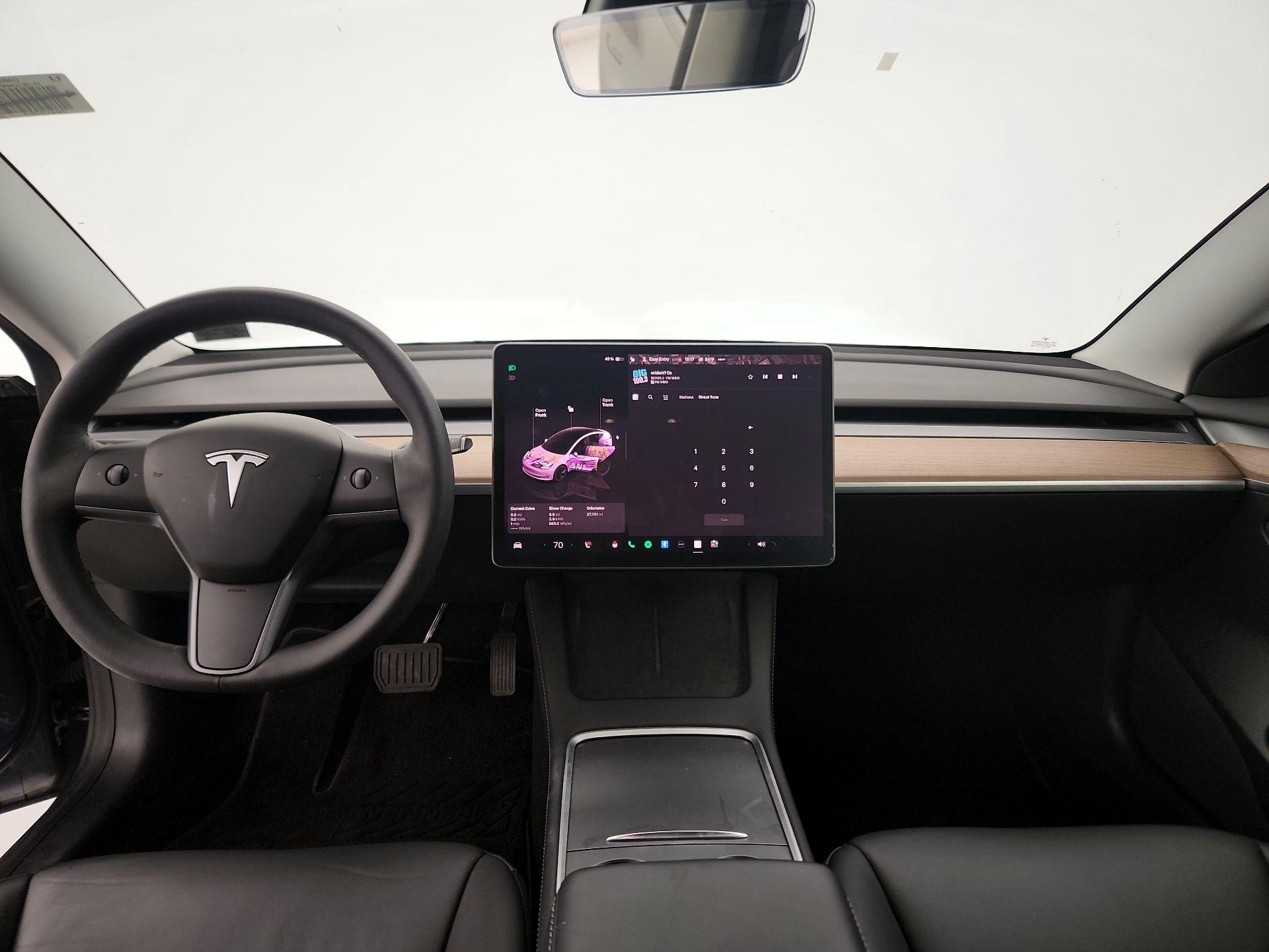 Thumbnail: 2022 Tesla Model 3 - 9