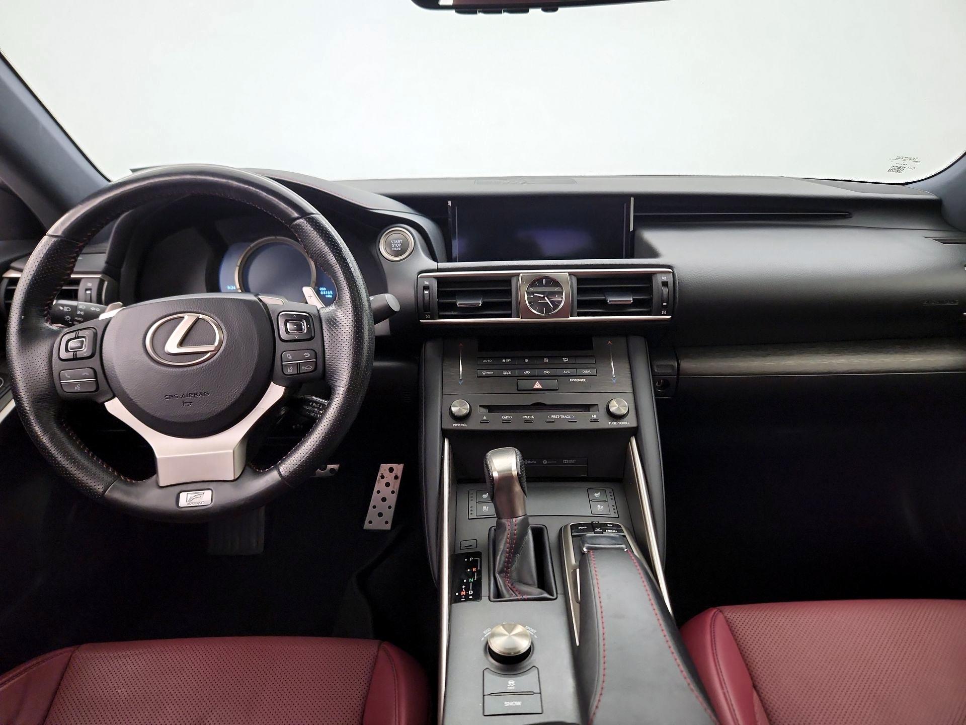 Thumbnail: 2019 Lexus IS - 9