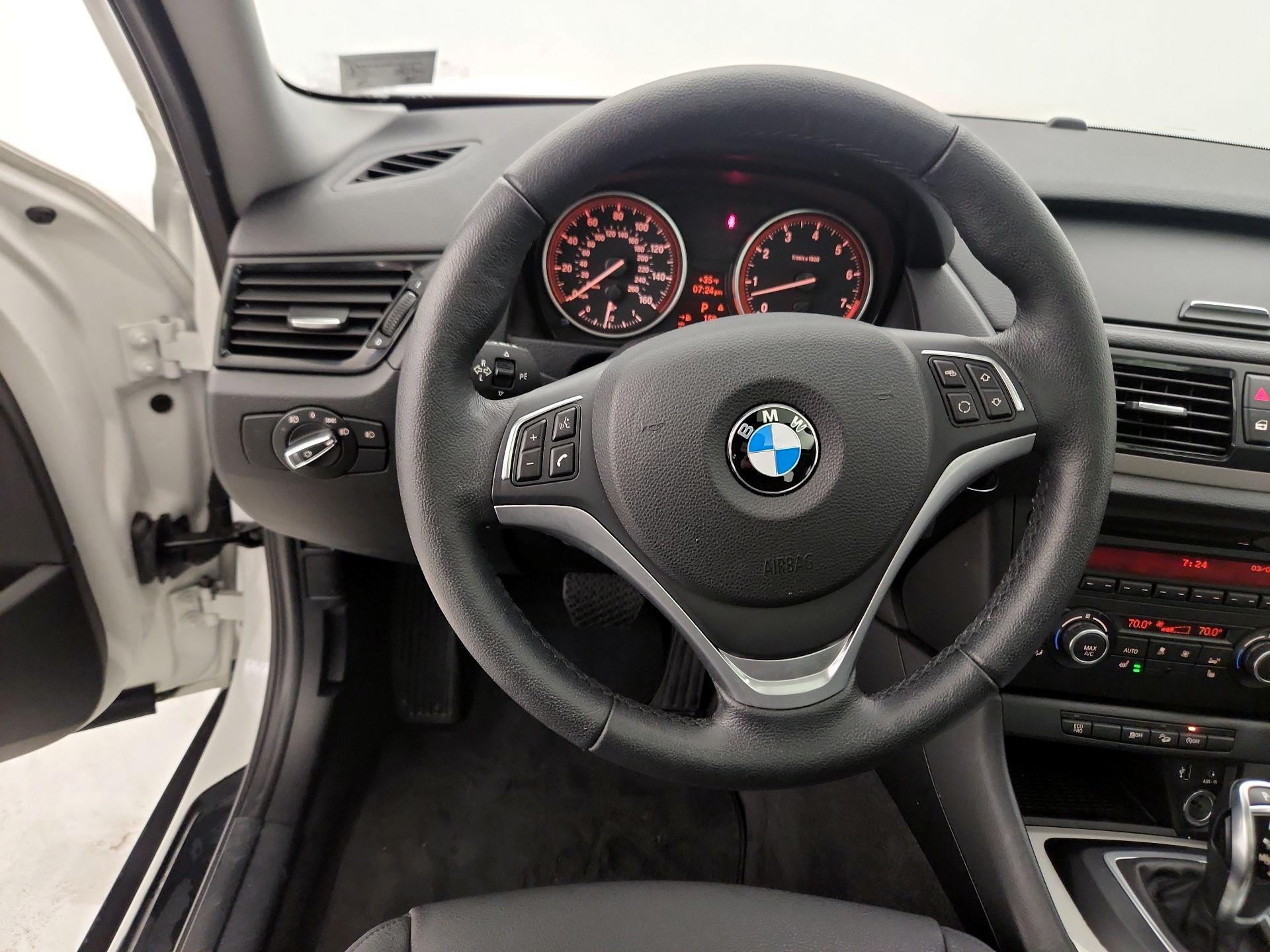 Thumbnail: 2015 BMW X1 - 10