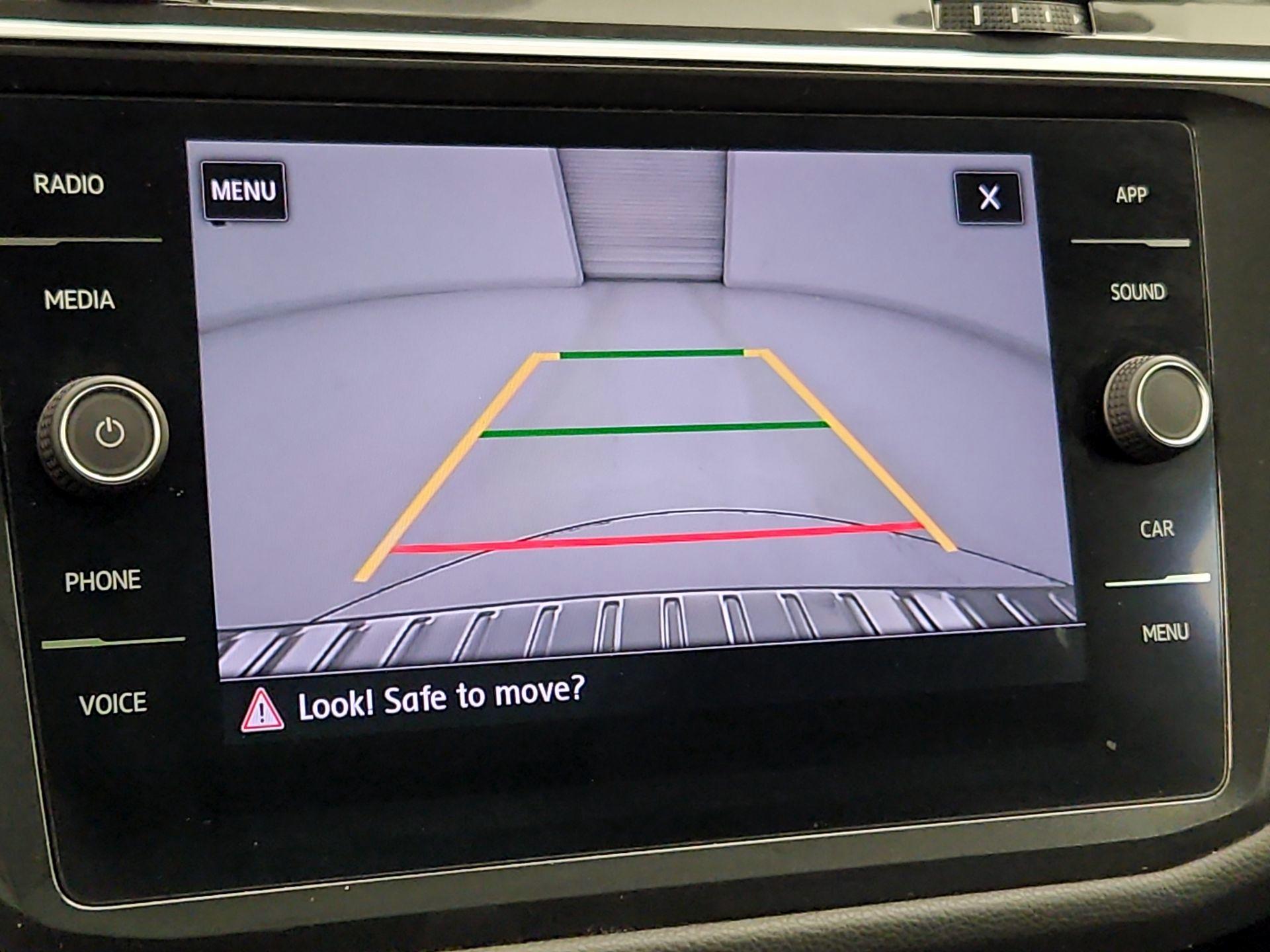 Thumbnail: 2019 Volkswagen Tiguan - 14