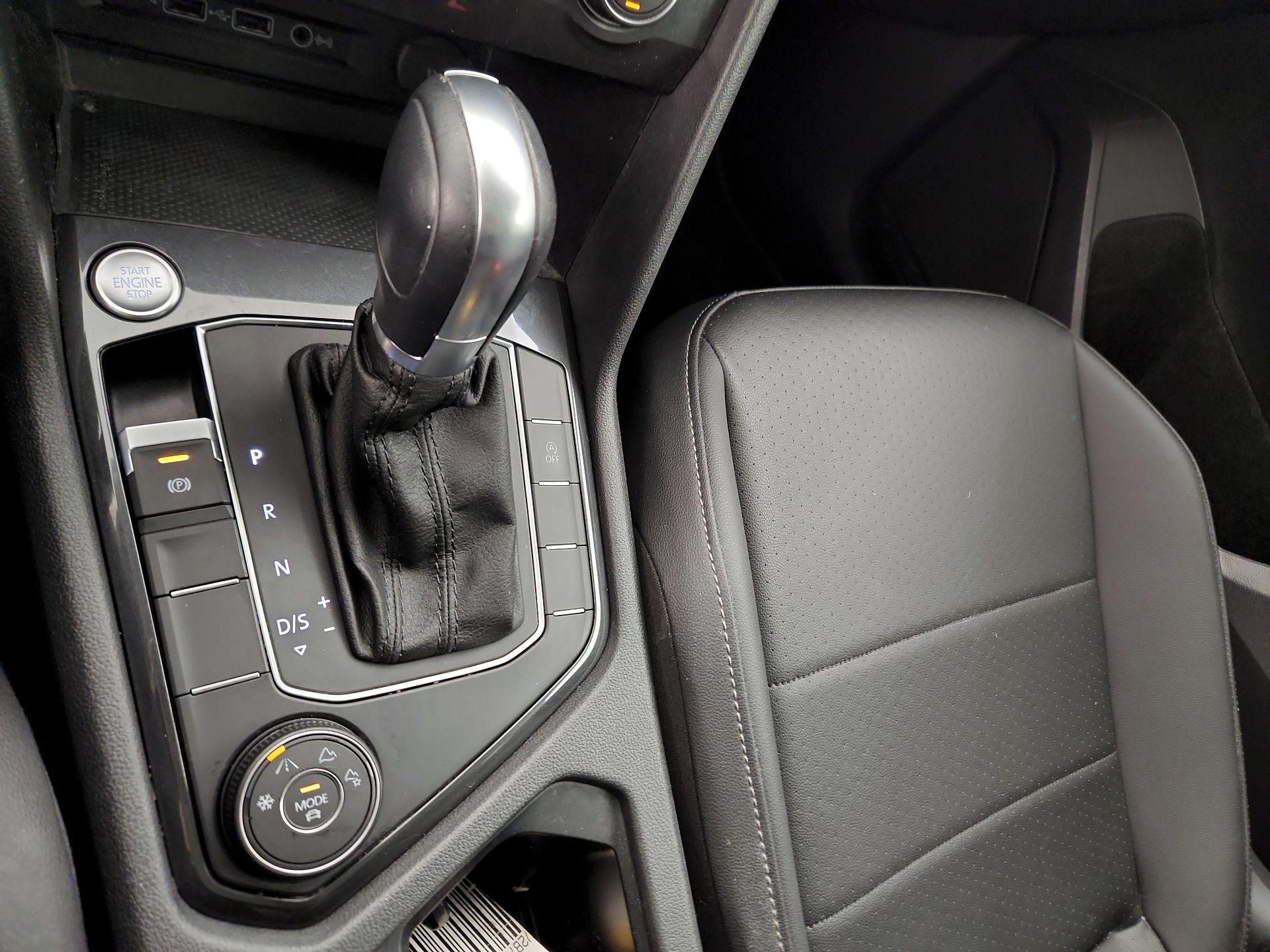 Thumbnail: 2019 Volkswagen Tiguan - 17