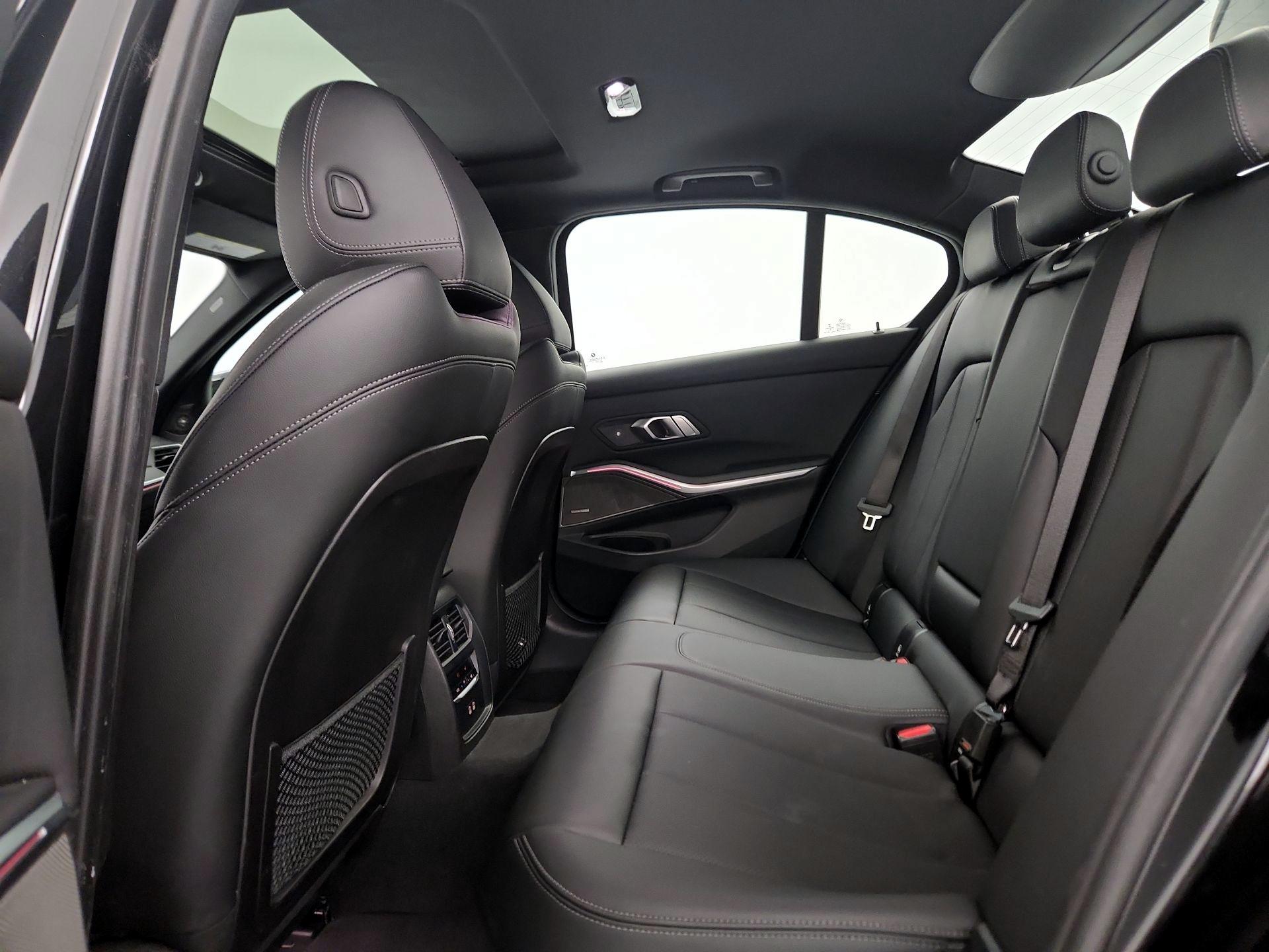 Thumbnail: 2023 BMW 3 Series - 20