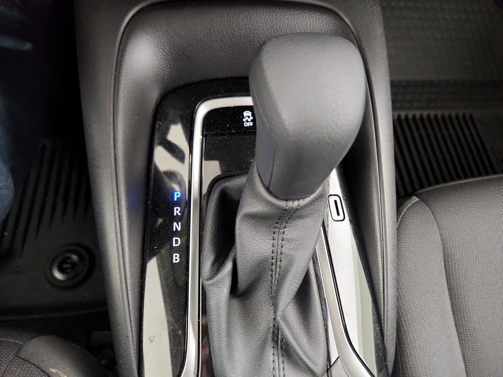 Thumbnail: 2025 Toyota Corolla - 18