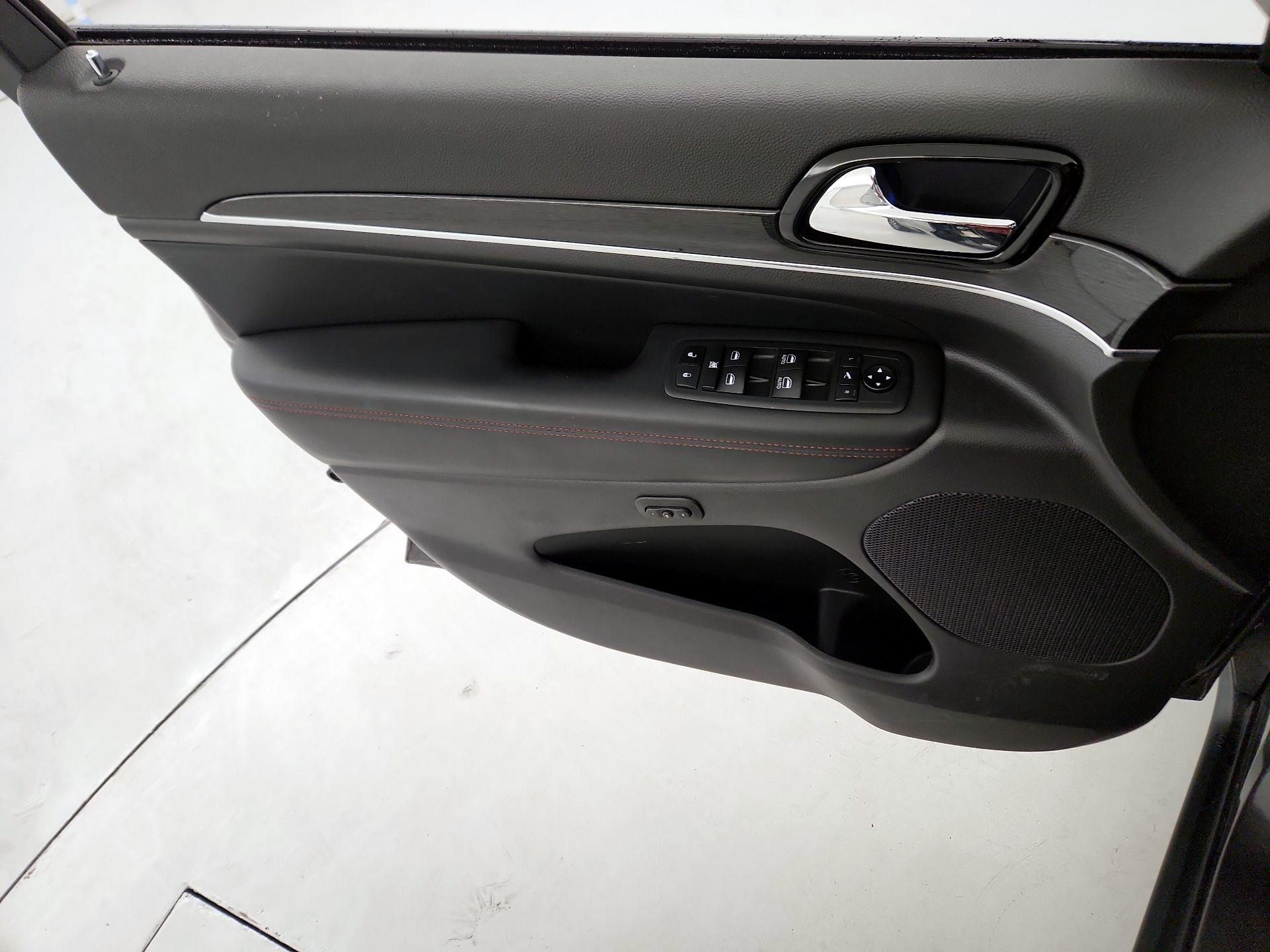 Thumbnail: 2021 Jeep Grand Cherokee - 12