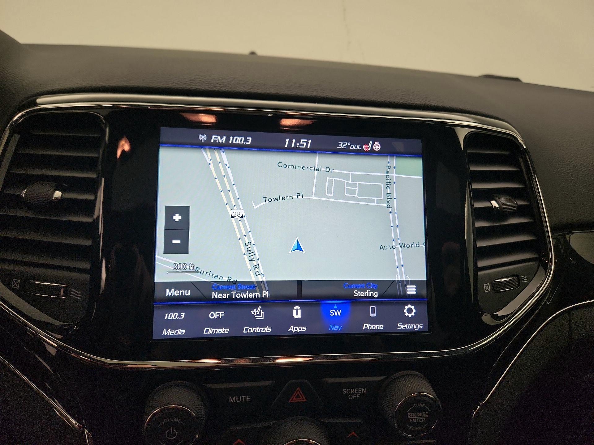 Thumbnail: 2021 Jeep Grand Cherokee - 14