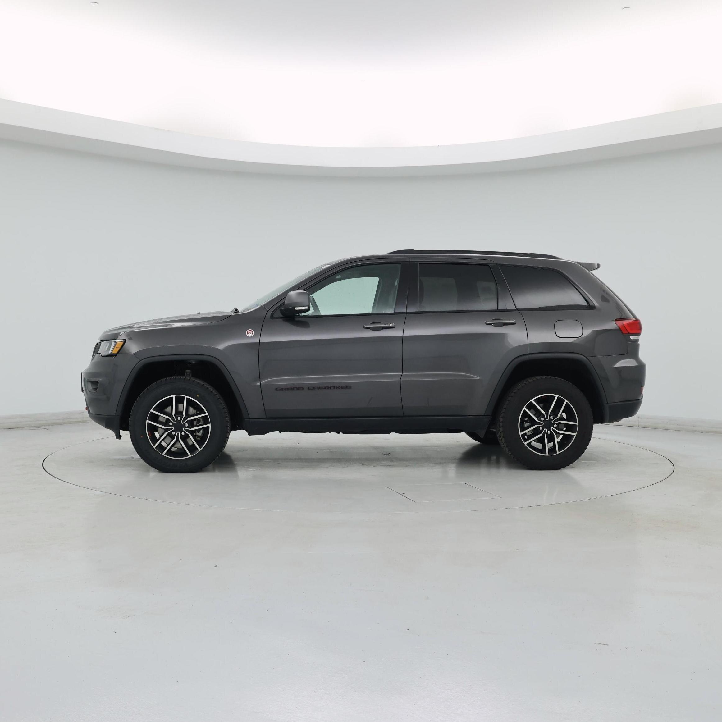 Thumbnail: 2021 Jeep Grand Cherokee - 3