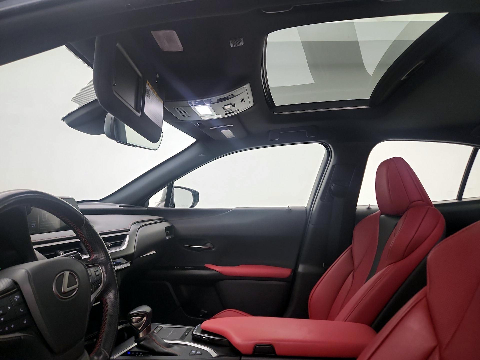 Thumbnail: 2021 Lexus UX - 19