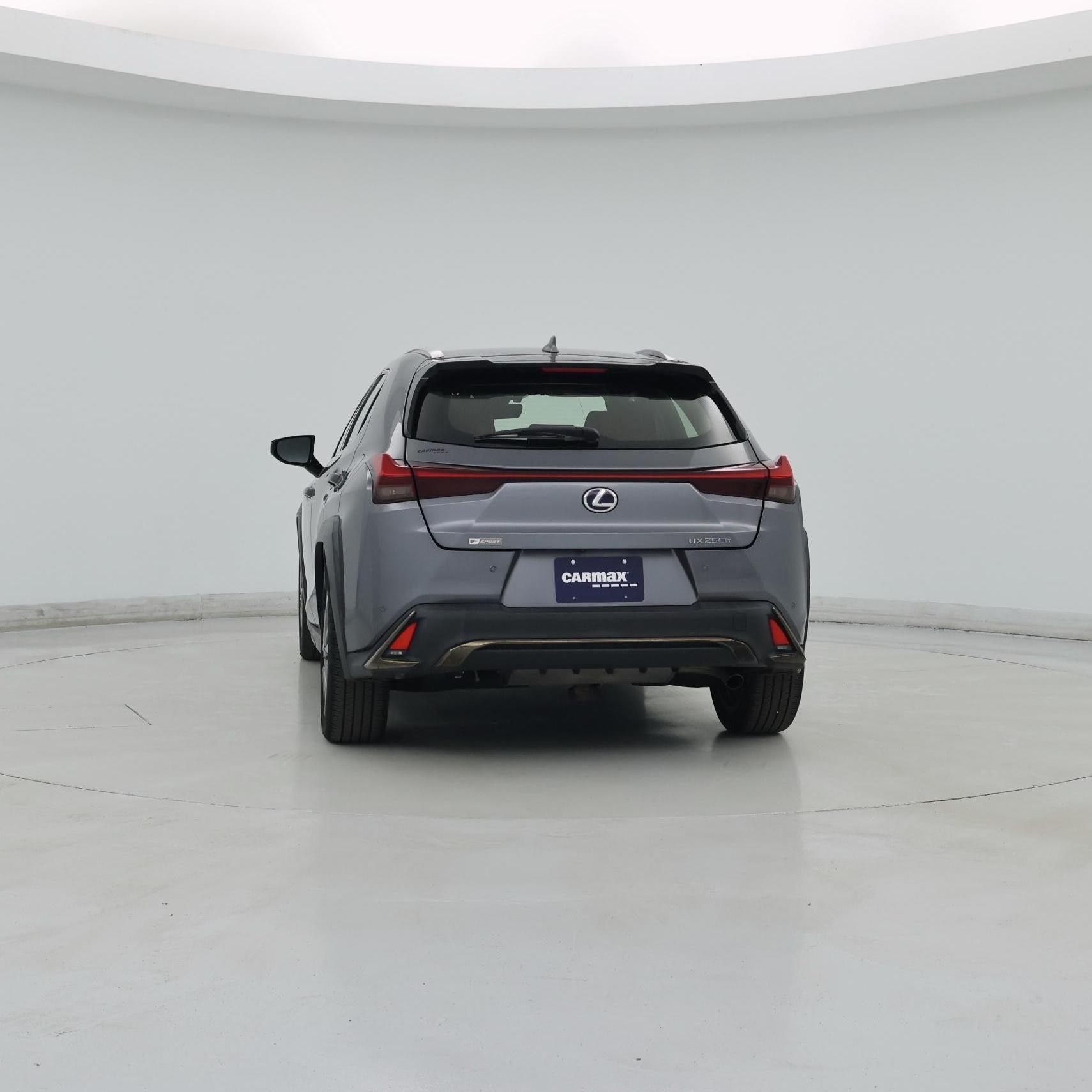 Thumbnail: 2021 Lexus UX - 6