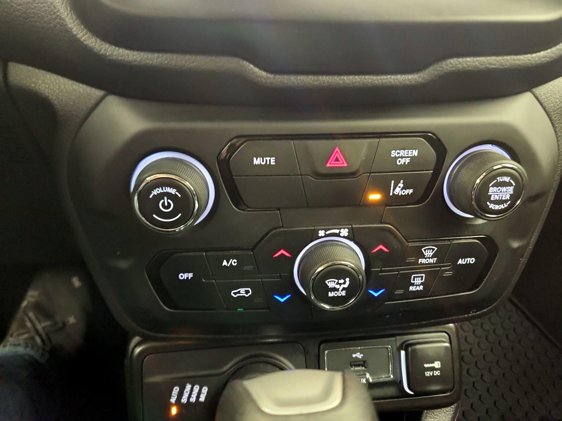 Thumbnail: 2023 Jeep Renegade - 17