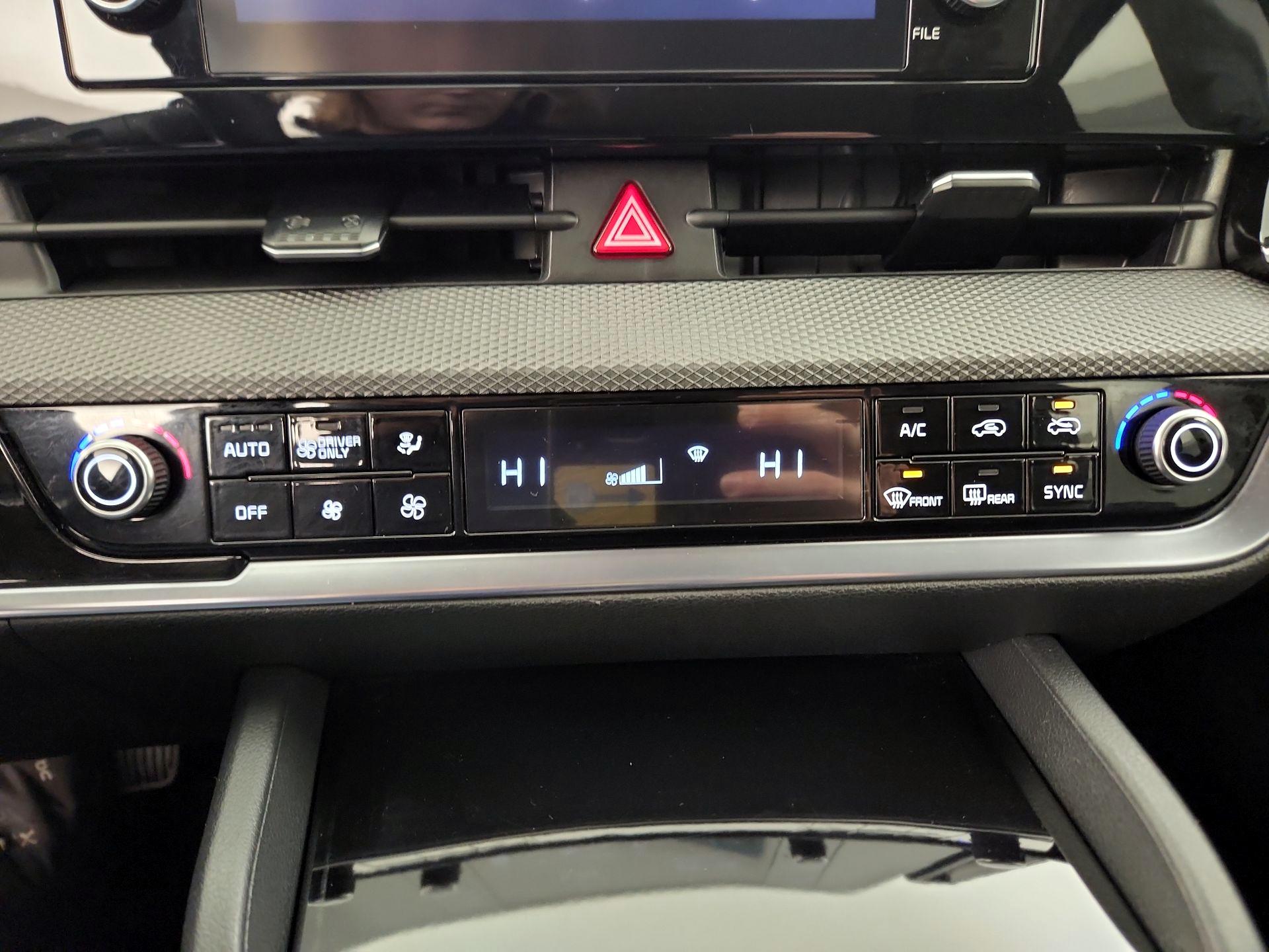 Thumbnail: 2024 Kia Sportage - 16