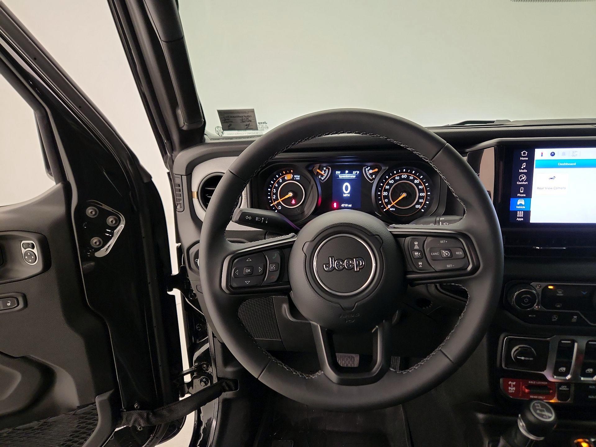 Thumbnail: 2025 Jeep Wrangler - 10