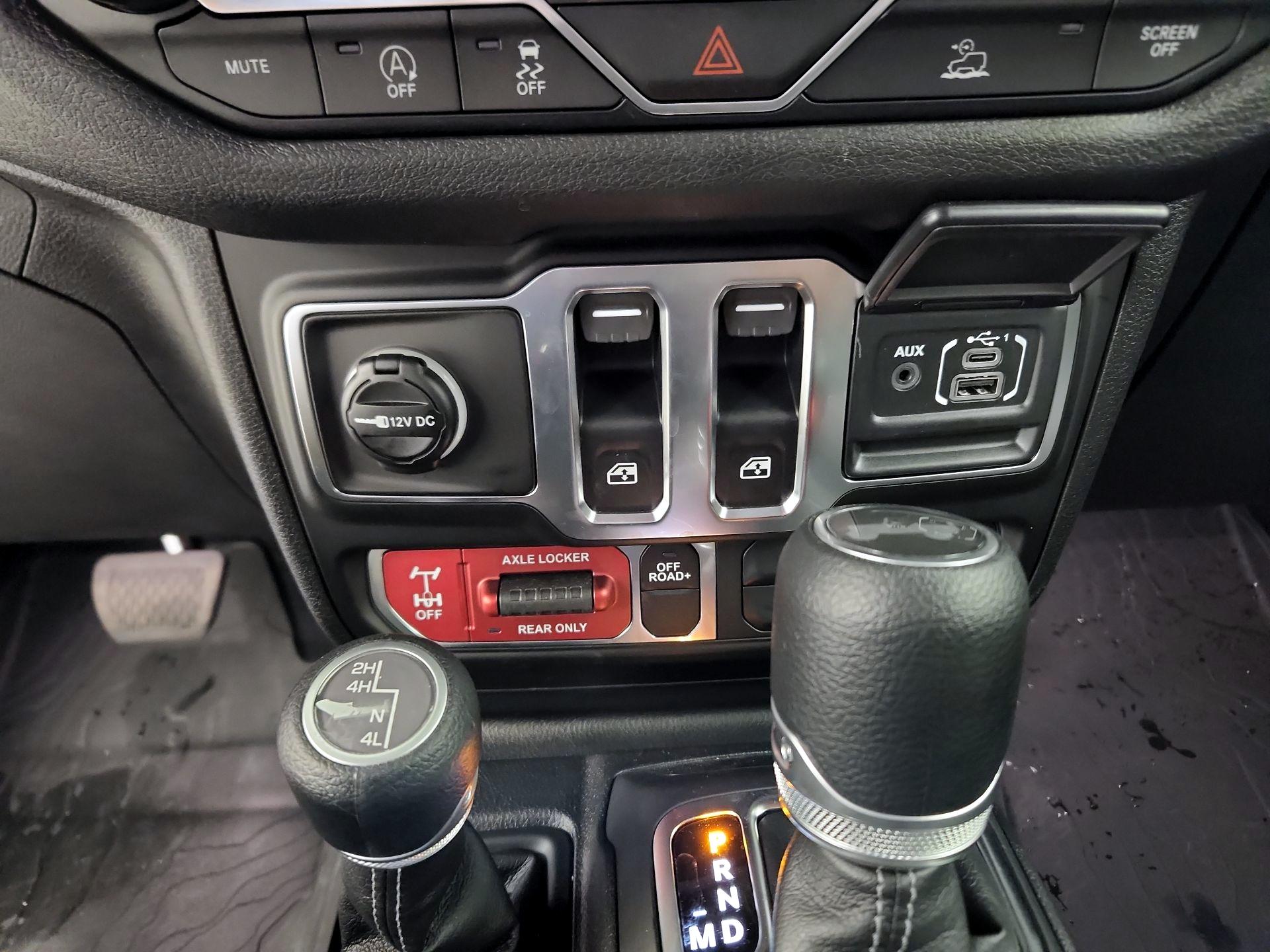 Thumbnail: 2025 Jeep Wrangler - 18