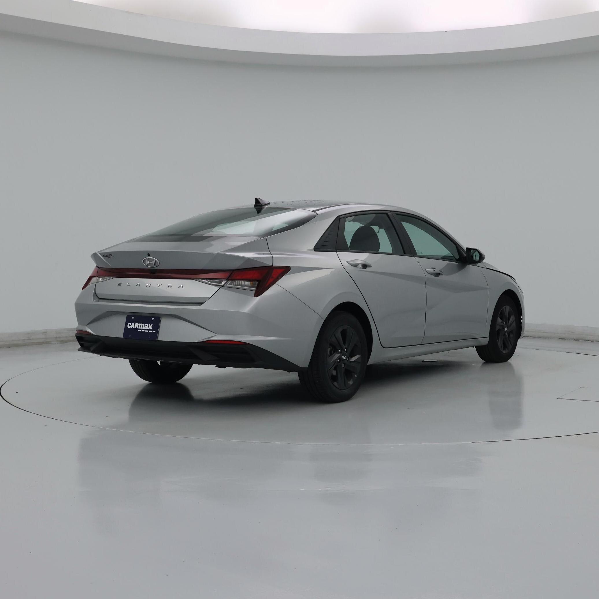 Thumbnail: 2023 Hyundai Elantra - 8