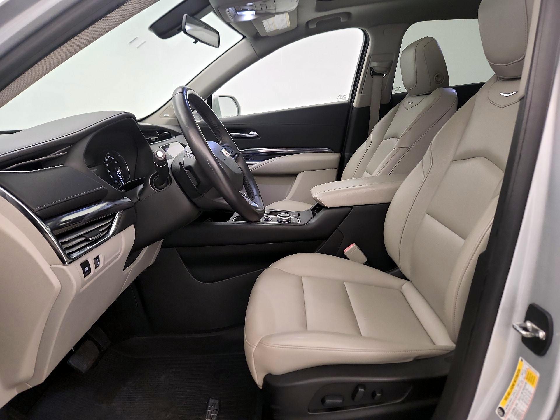 Thumbnail: 2019 Cadillac XT4 - 11