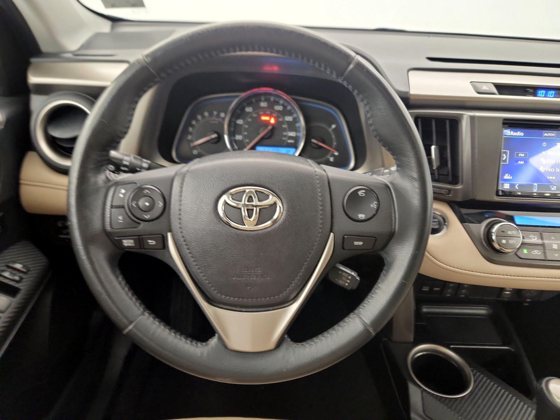 Thumbnail: 2015 Toyota RAV4 - 10