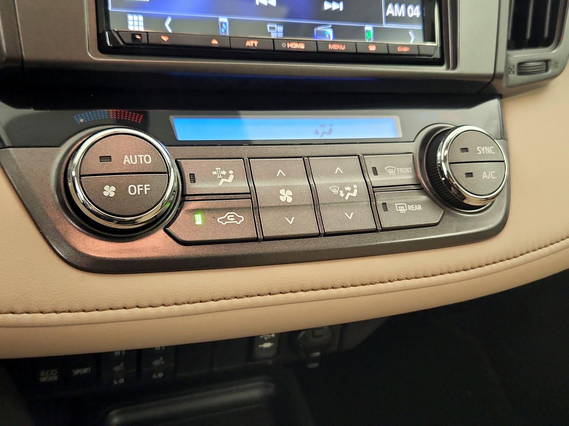 Thumbnail: 2015 Toyota RAV4 - 16