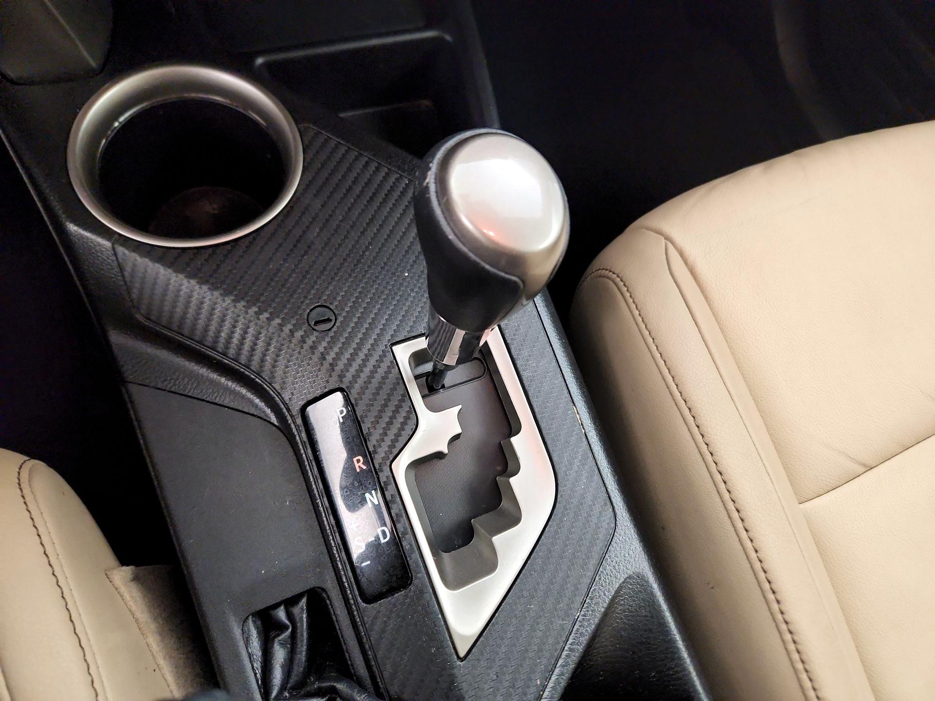 Thumbnail: 2015 Toyota RAV4 - 17