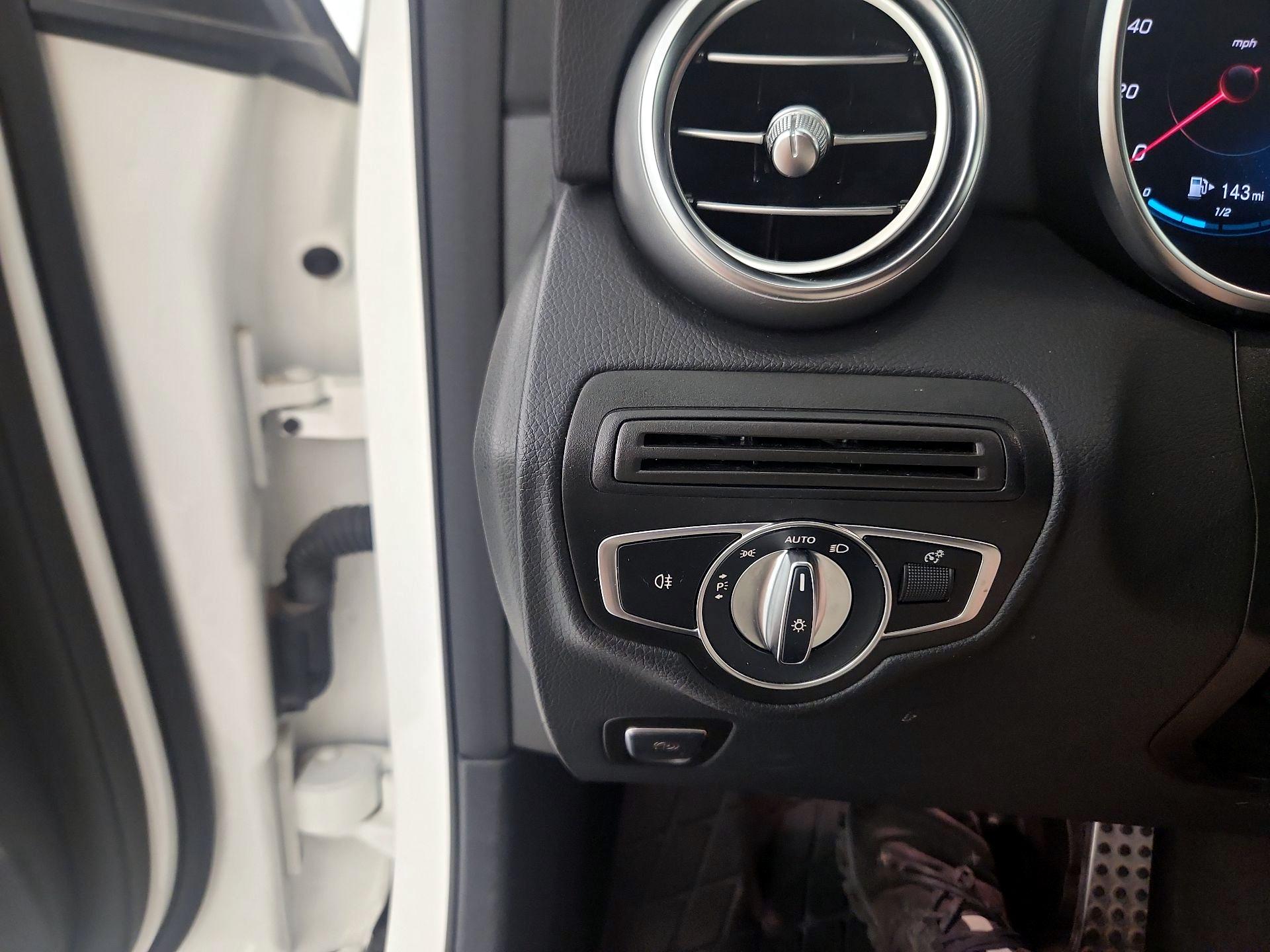 Thumbnail: 2022 Mercedes-Benz GLC - 13