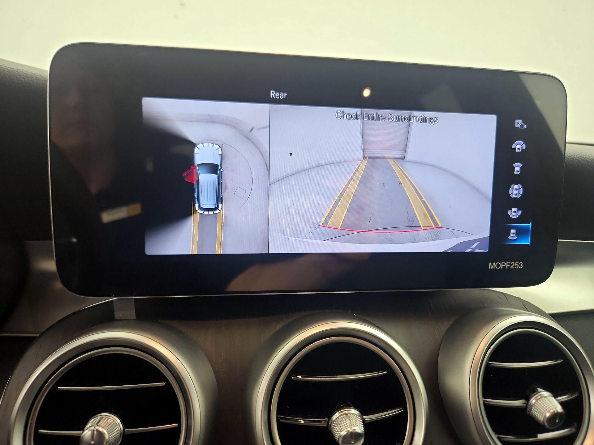 Thumbnail: 2022 Mercedes-Benz GLC - 15