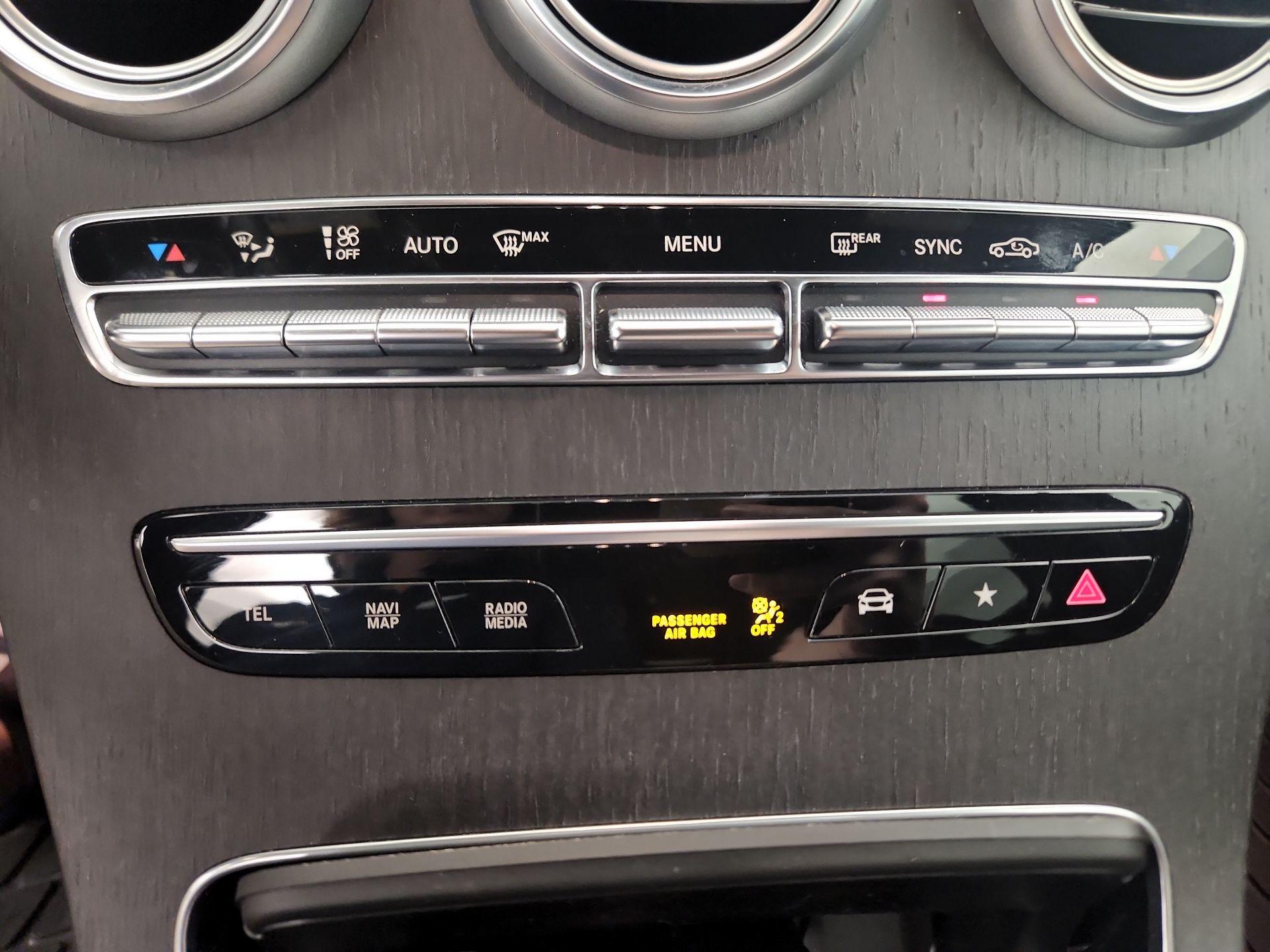 Thumbnail: 2022 Mercedes-Benz GLC - 17