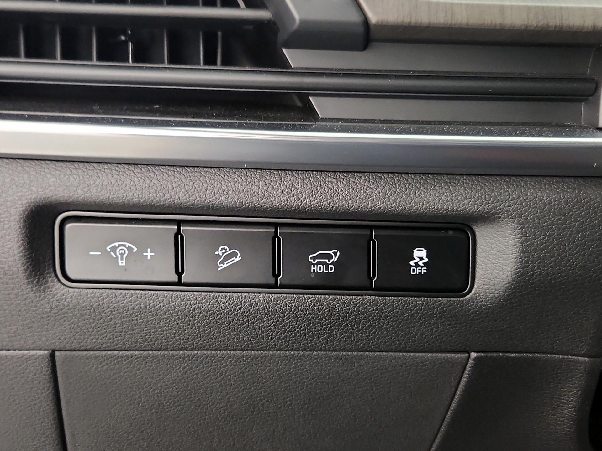 Thumbnail: 2023 Kia Telluride - 13