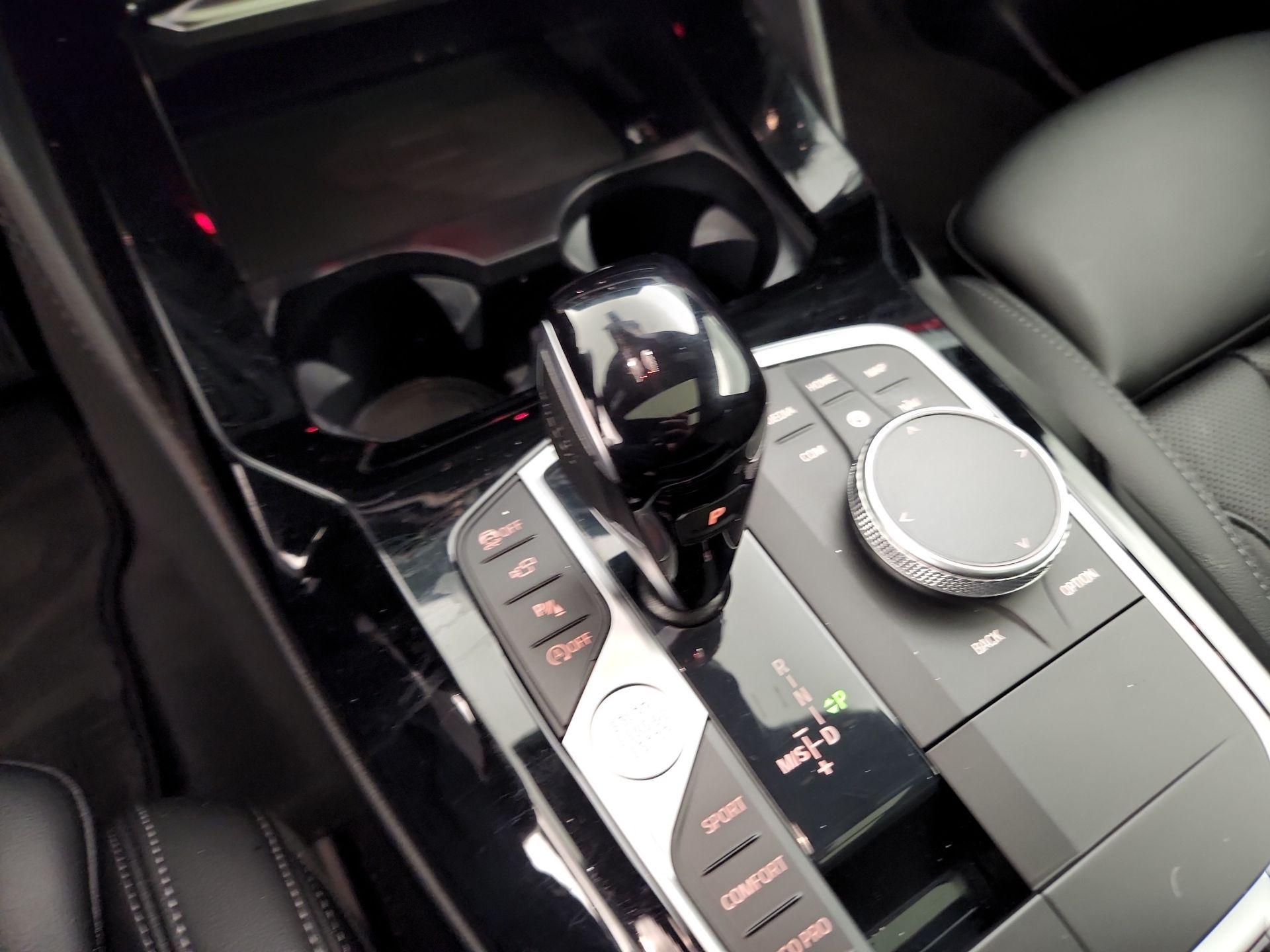 Thumbnail: 2023 BMW X4 - 18