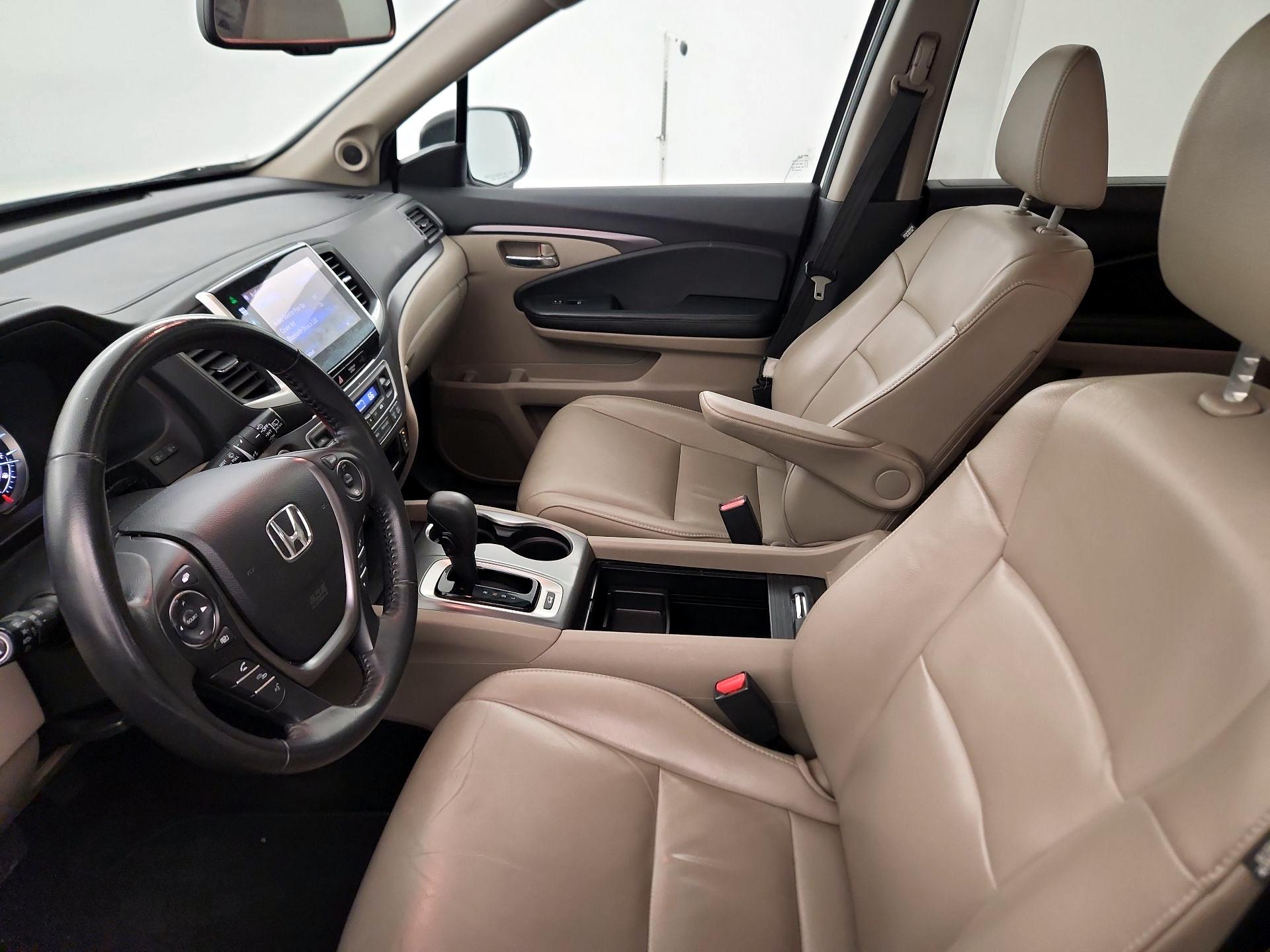 Thumbnail: 2016 Honda Pilot - 11