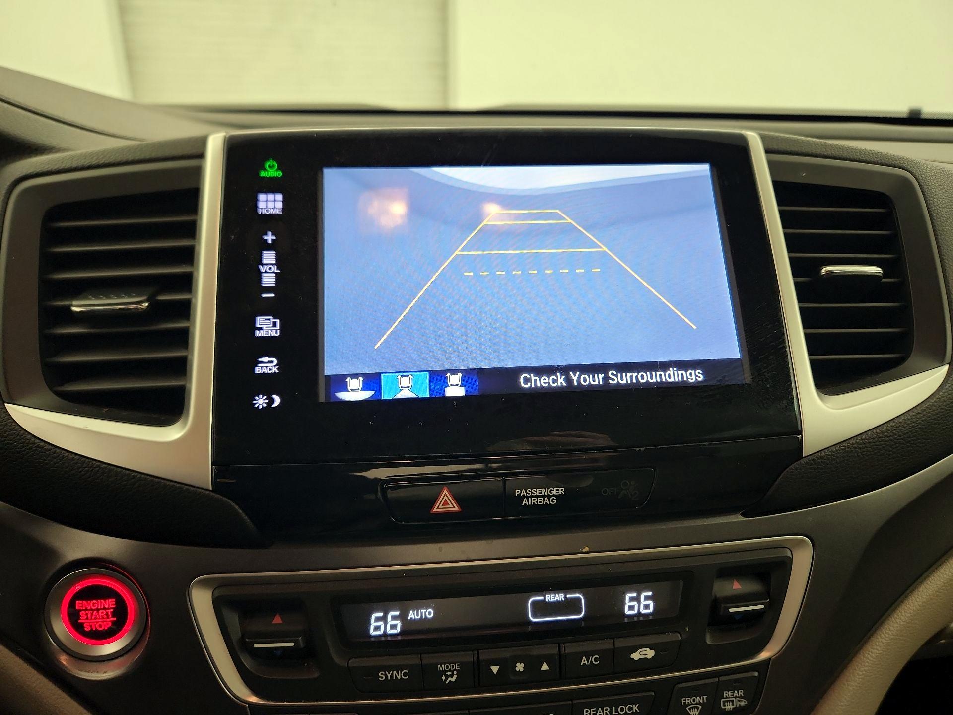 Thumbnail: 2016 Honda Pilot - 14