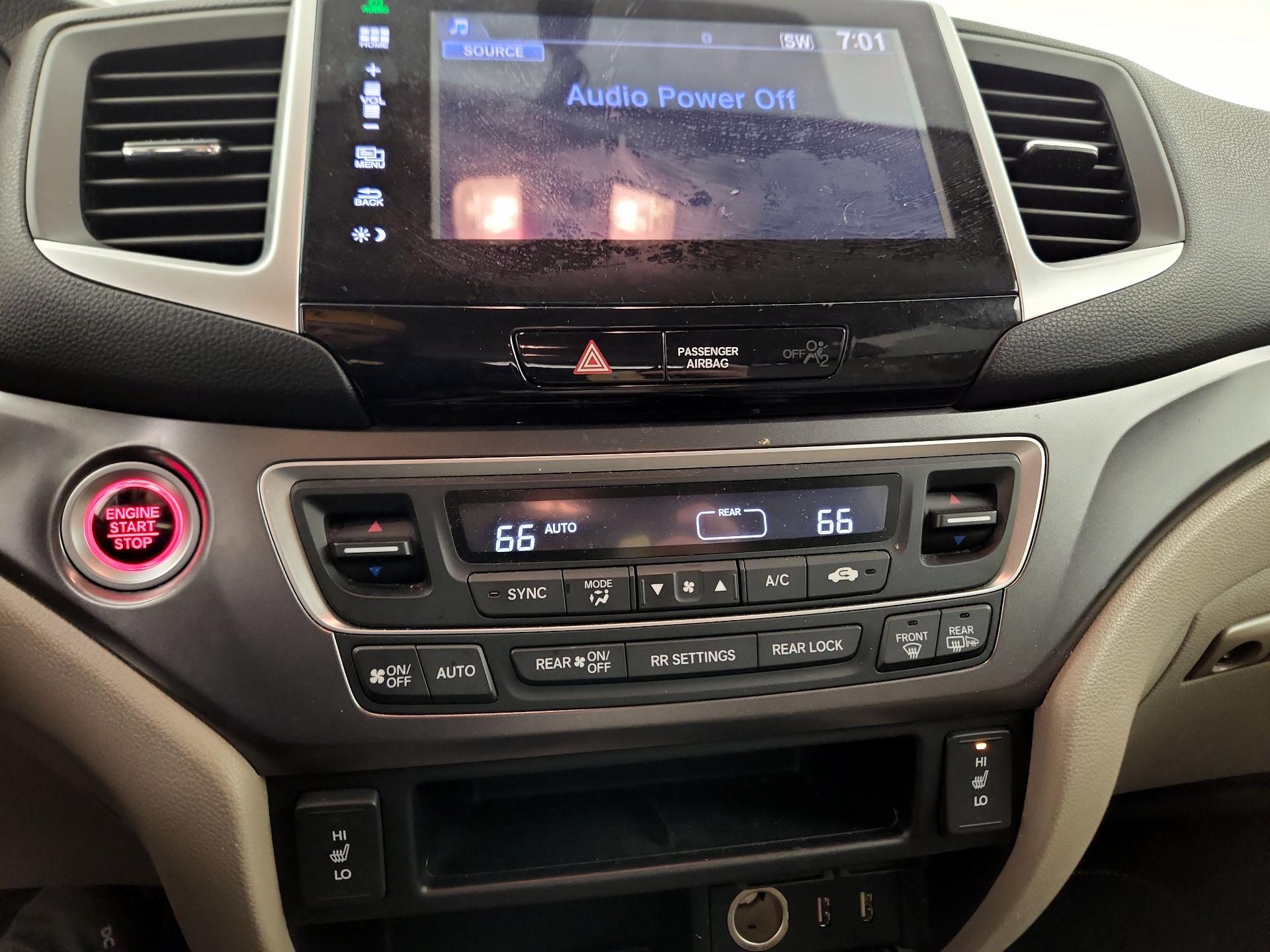 Thumbnail: 2016 Honda Pilot - 16