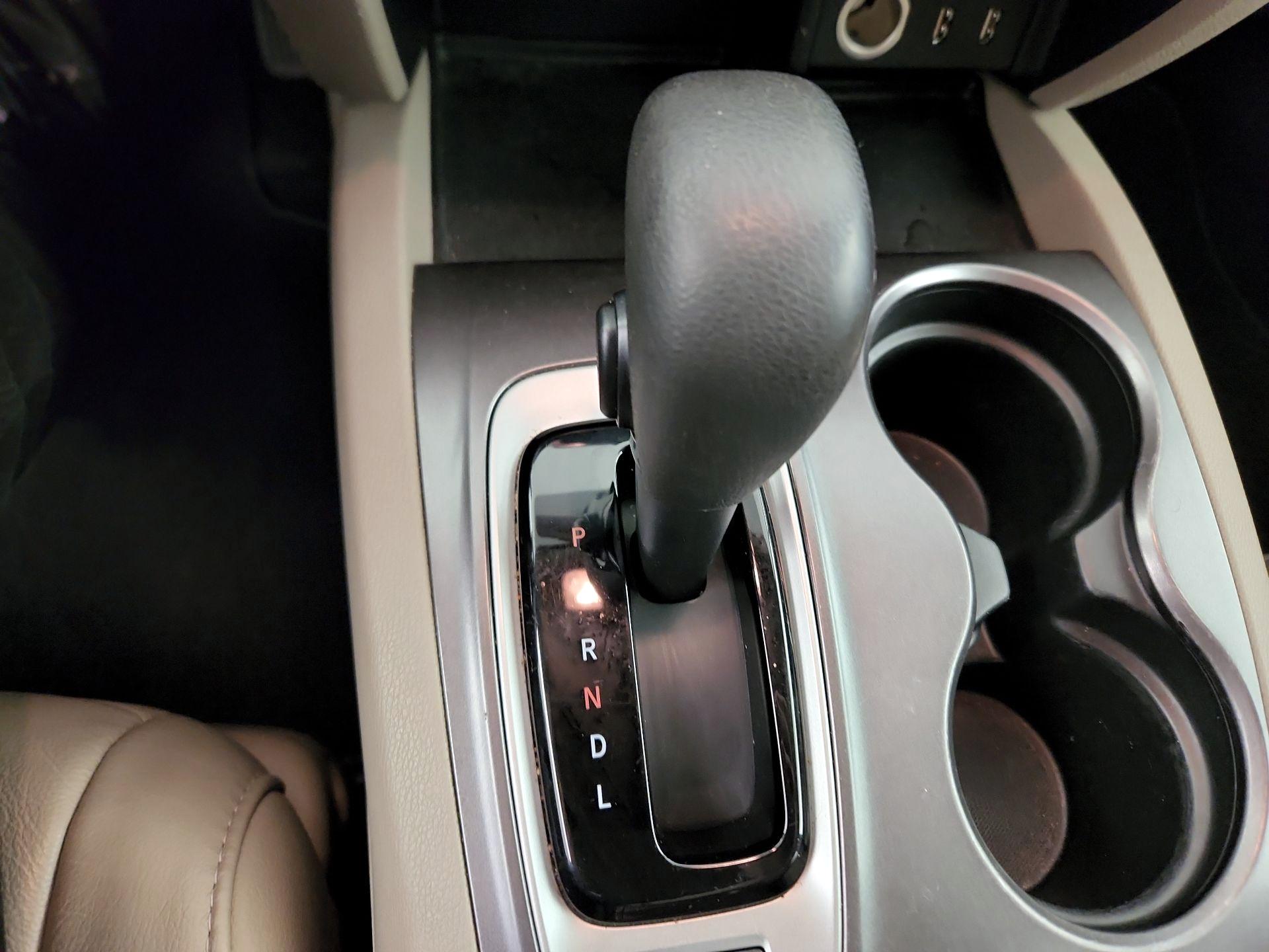 Thumbnail: 2016 Honda Pilot - 17