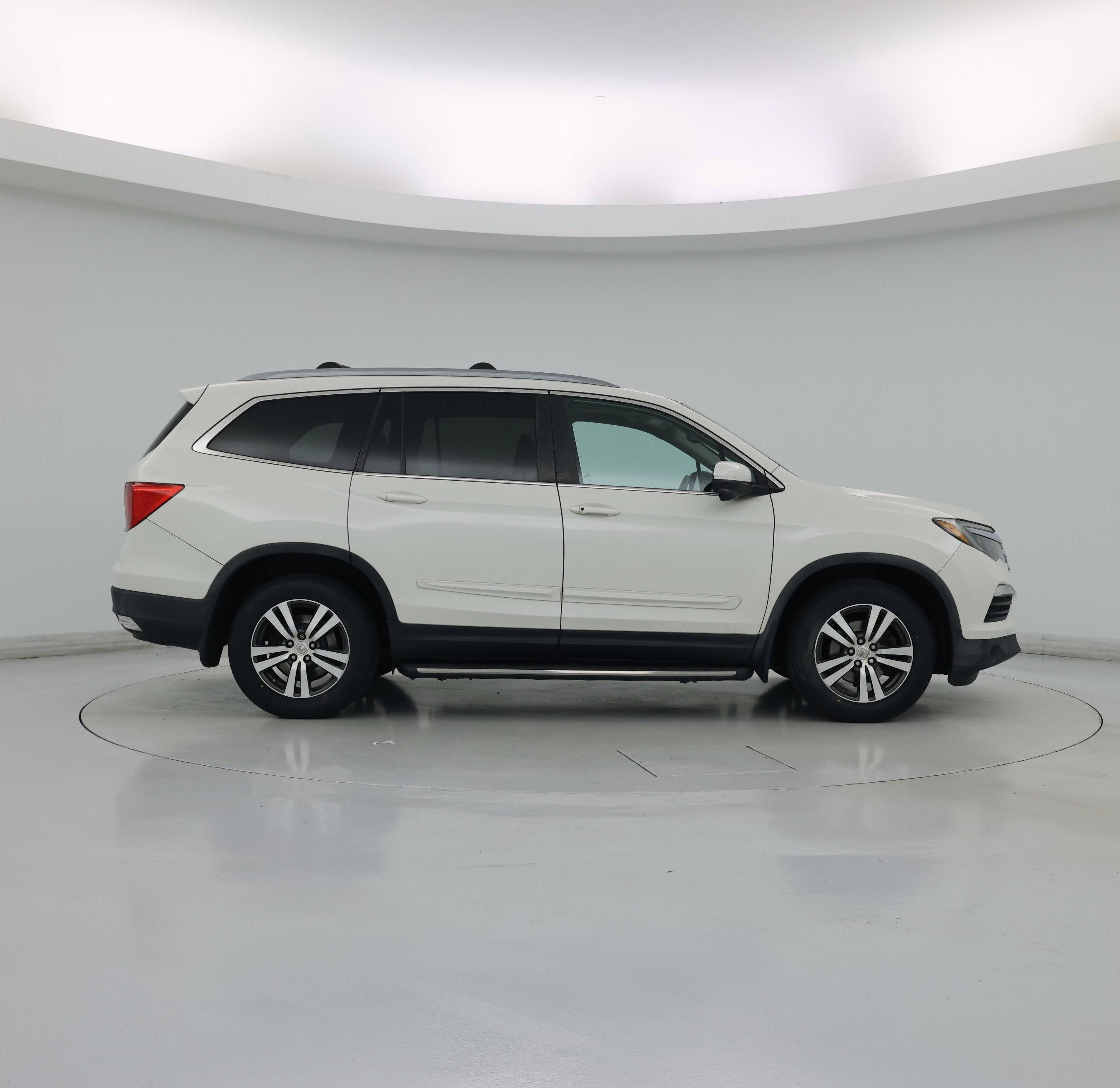 Thumbnail: 2016 Honda Pilot - 7