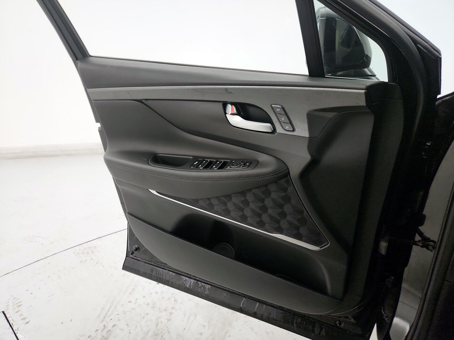 Thumbnail: 2022 Hyundai Santa Fe - 12