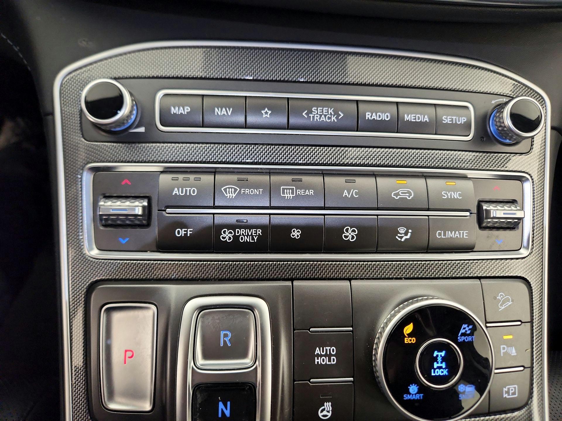 Thumbnail: 2022 Hyundai Santa Fe - 16