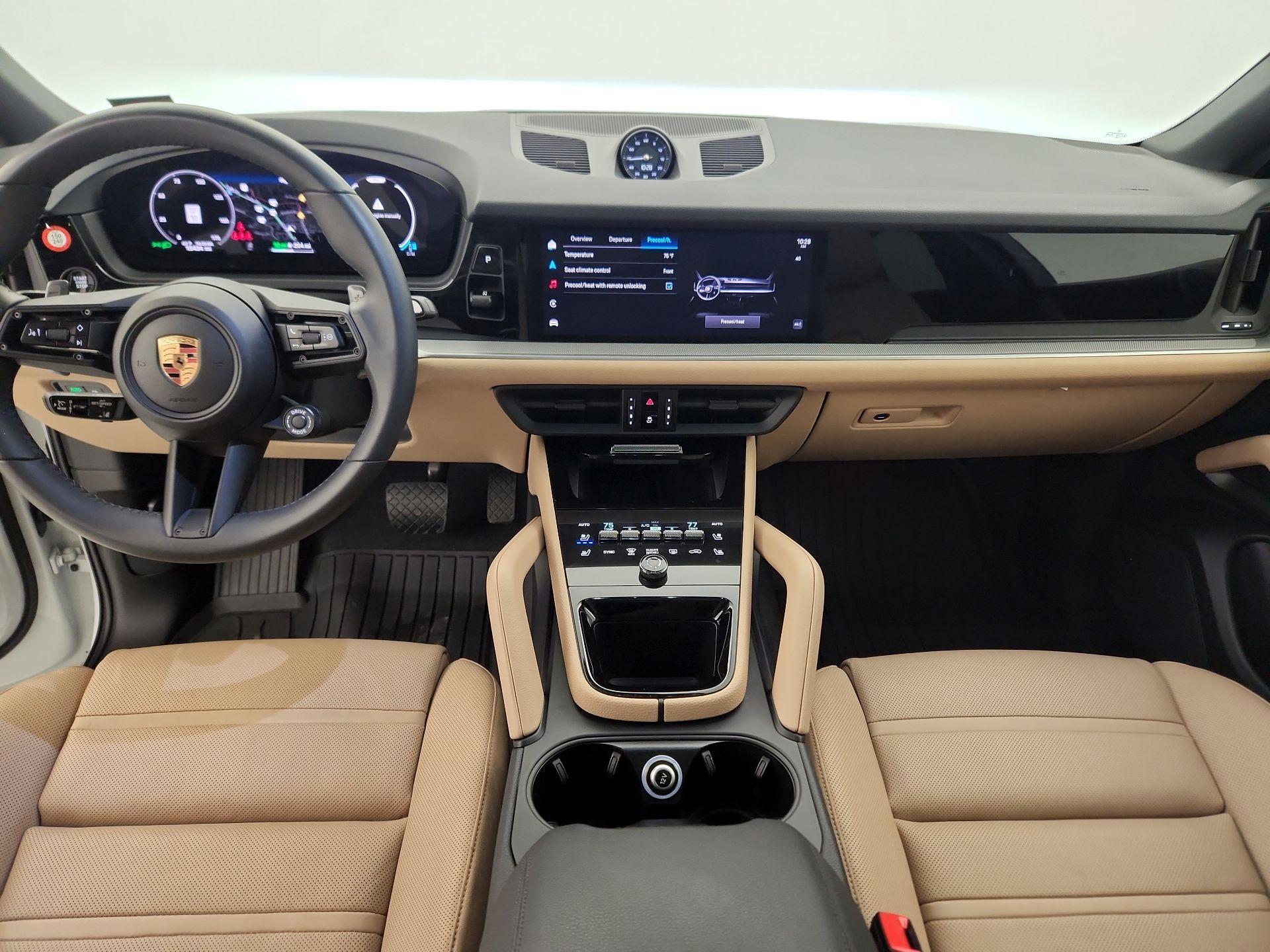 Thumbnail: 2025 Porsche Cayenne - 9