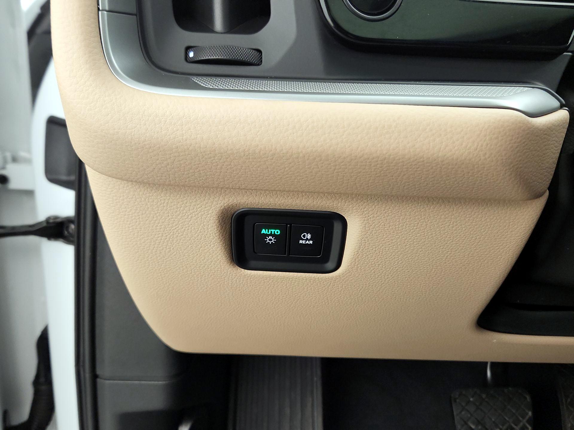 Thumbnail: 2025 Porsche Cayenne - 14