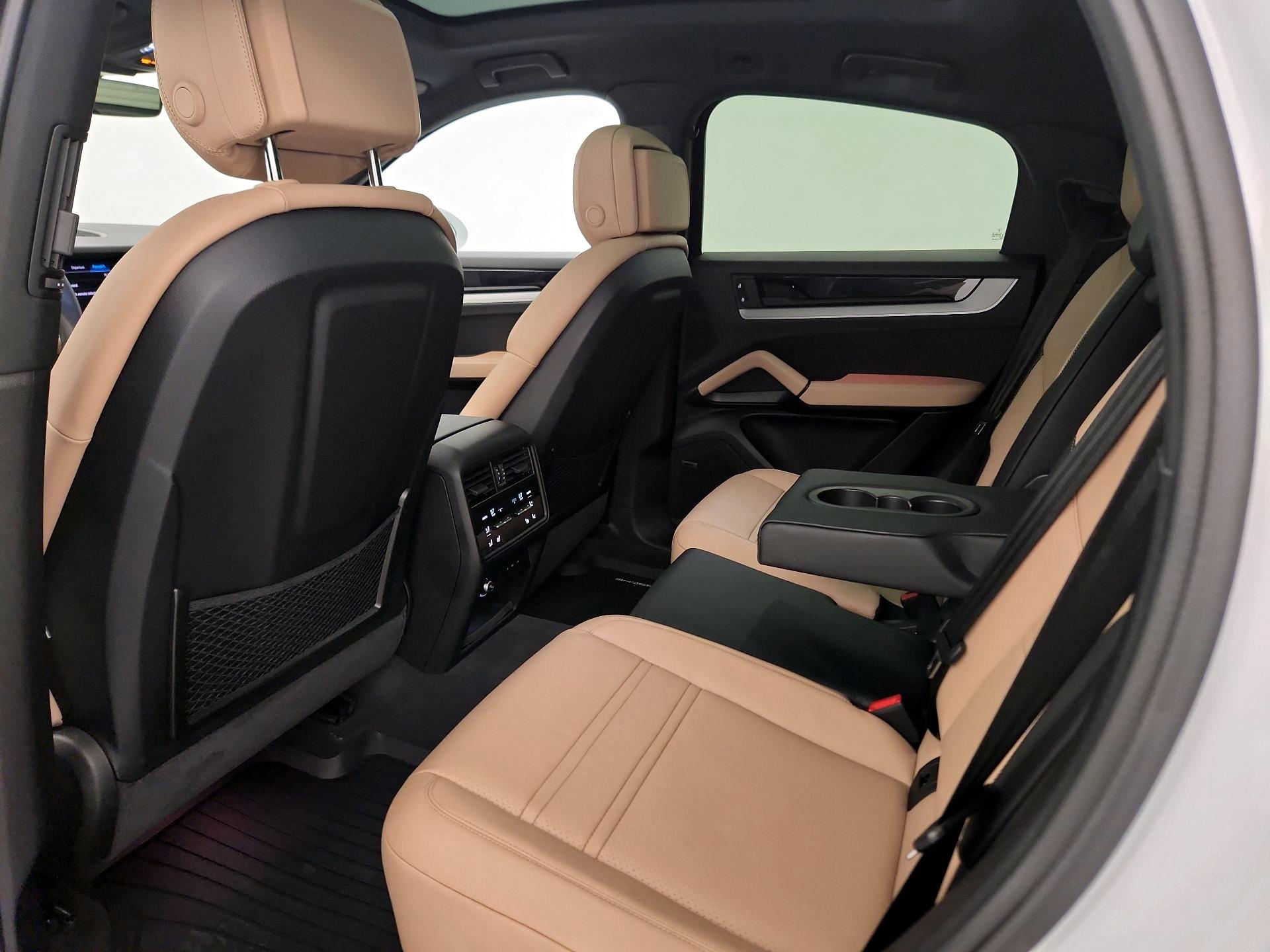 Thumbnail: 2025 Porsche Cayenne - 20