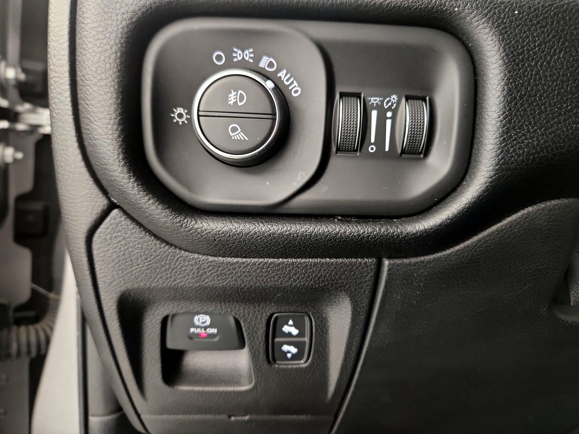 Thumbnail: 2021 RAM 1500 - 13