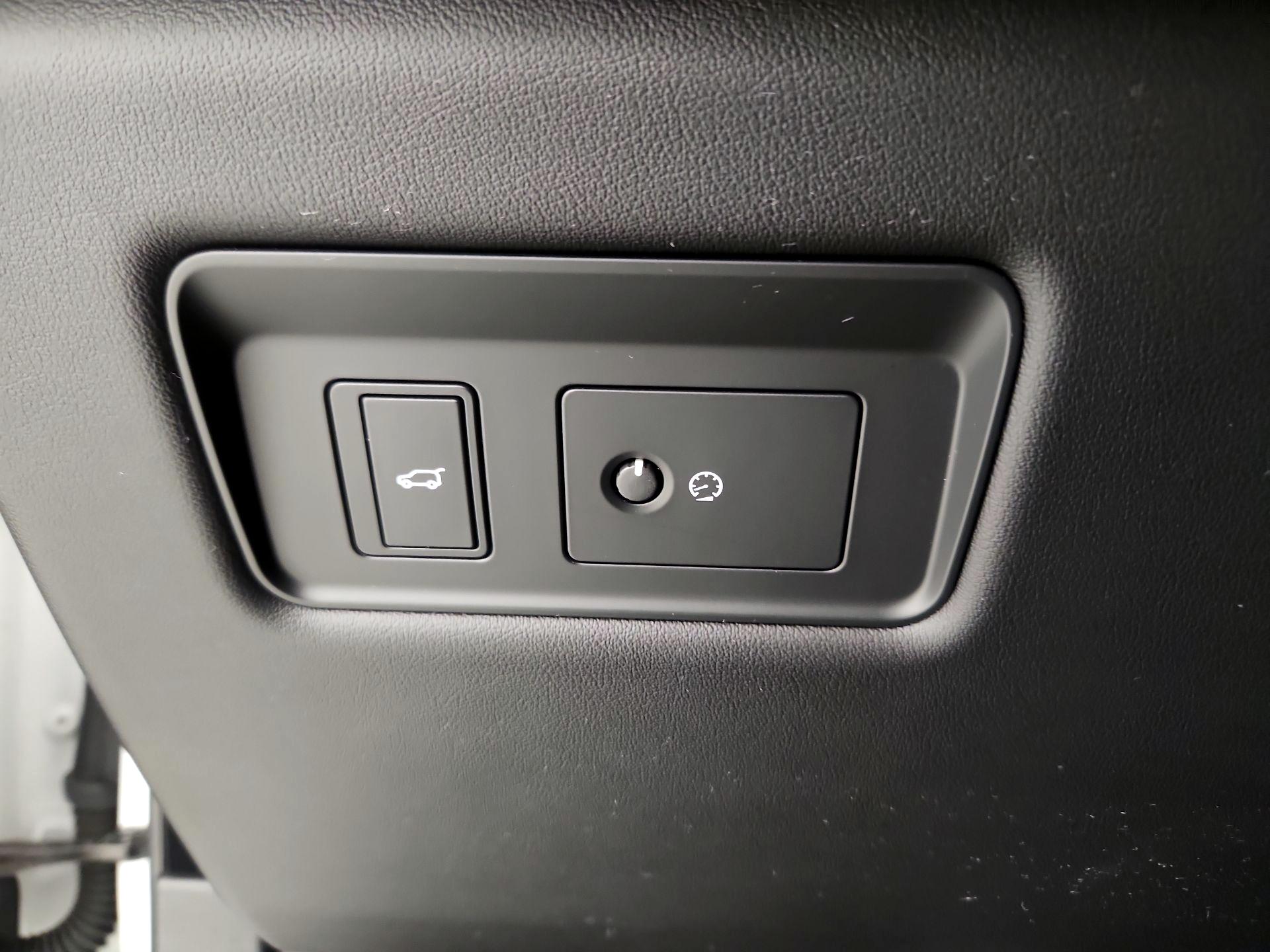 Thumbnail: 2021 Land Rover Range Rover Sport - 13