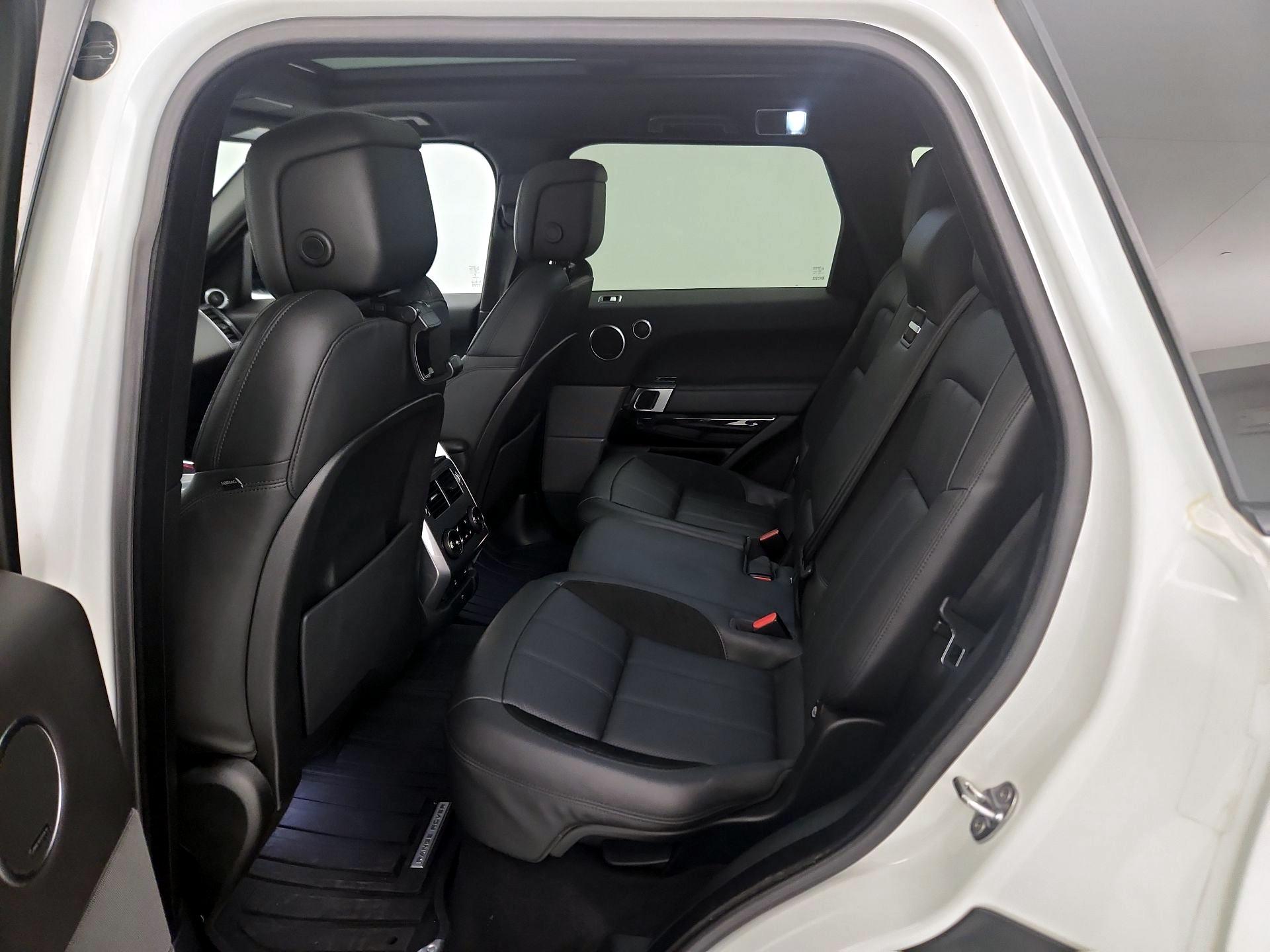 Thumbnail: 2021 Land Rover Range Rover Sport - 20