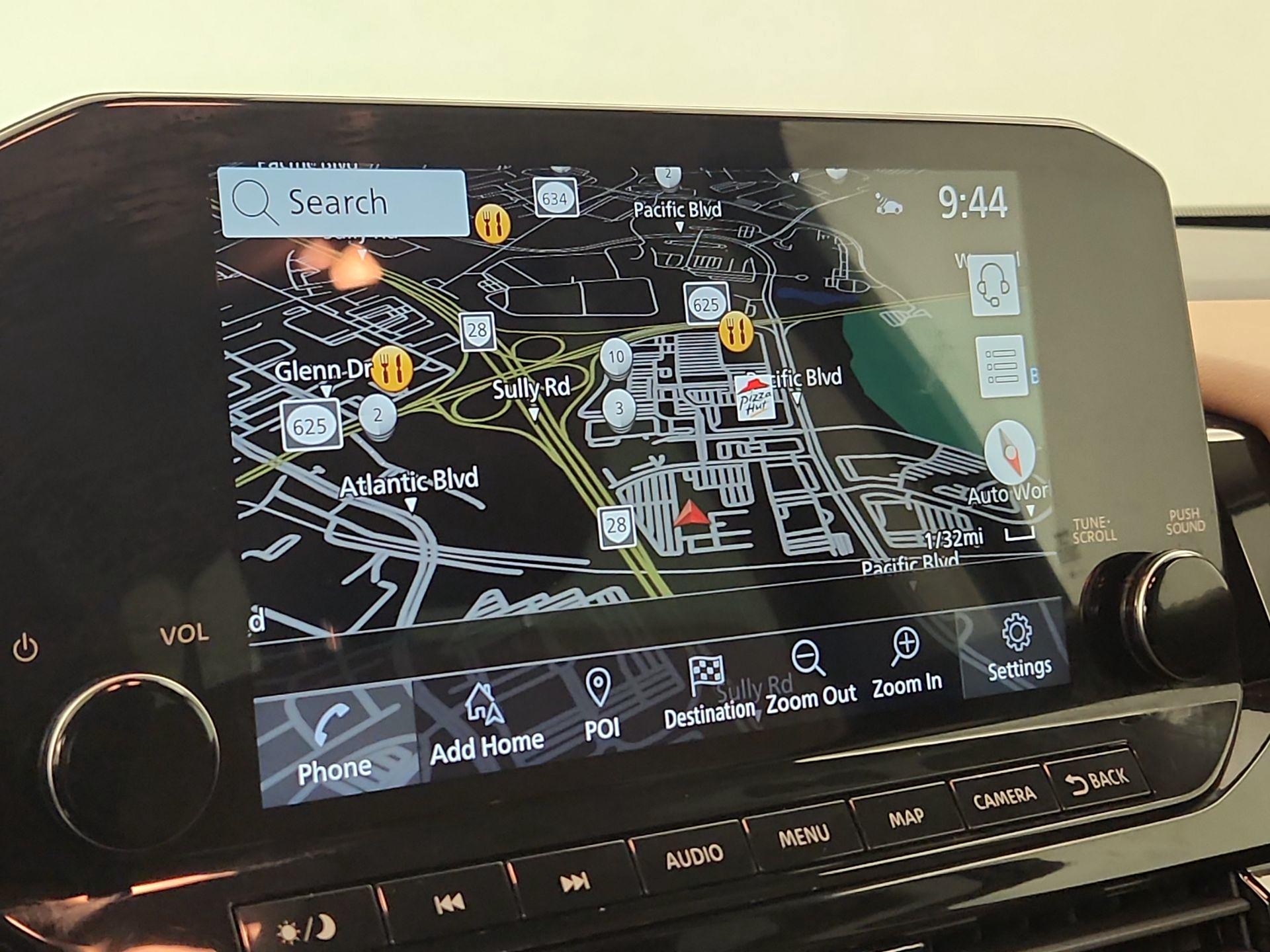 Thumbnail: 2023 Nissan Pathfinder - 14