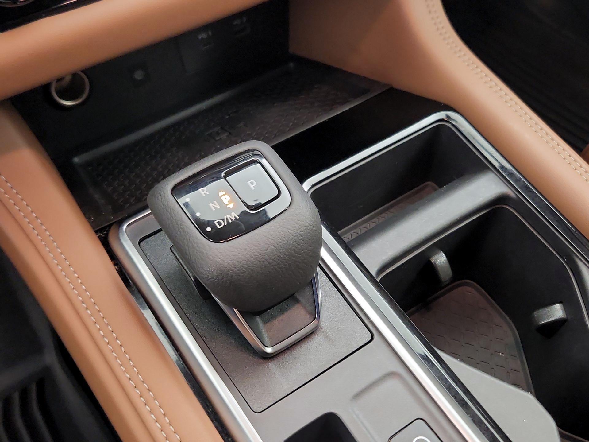 Thumbnail: 2023 Nissan Pathfinder - 18