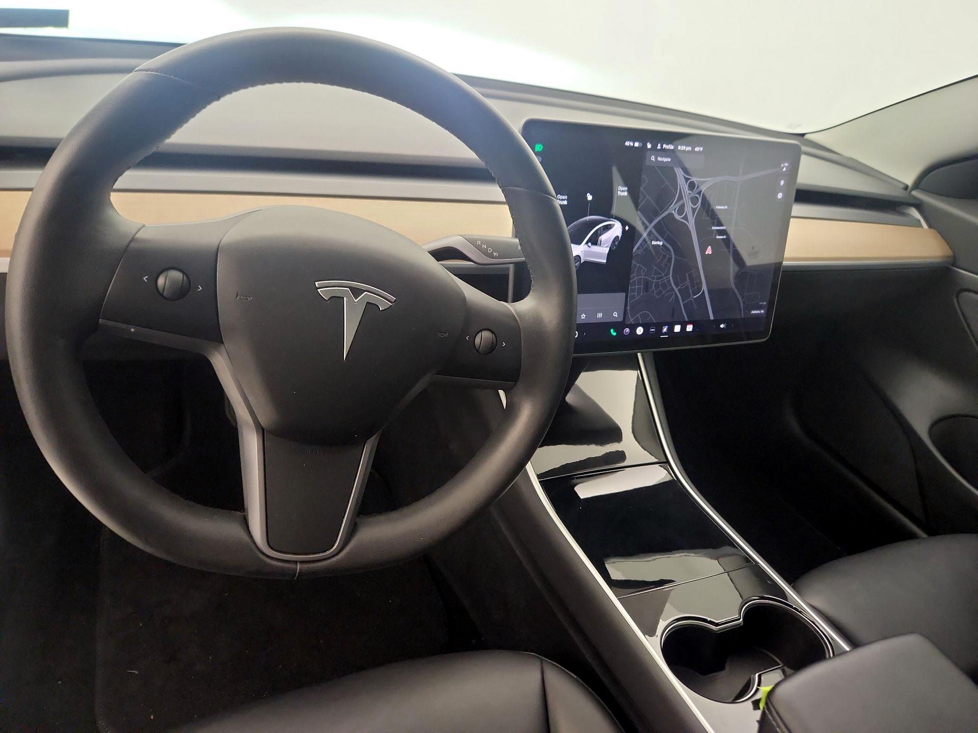 Thumbnail: 2020 Tesla Model 3 - 9