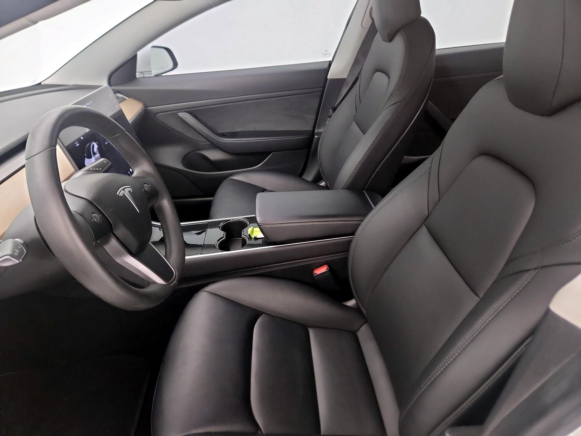 Thumbnail: 2020 Tesla Model 3 - 11