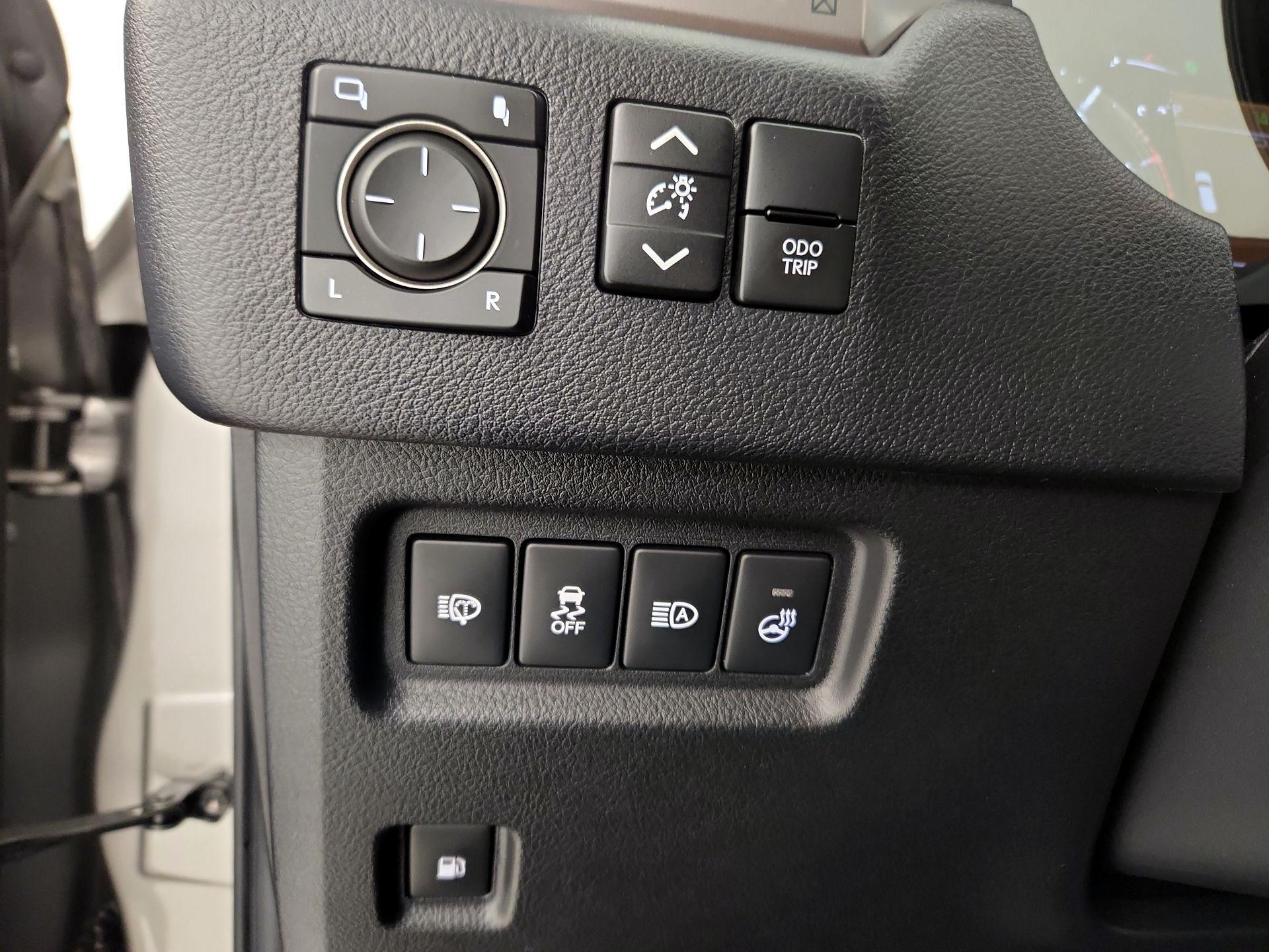 Thumbnail: 2022 Lexus GX - 13